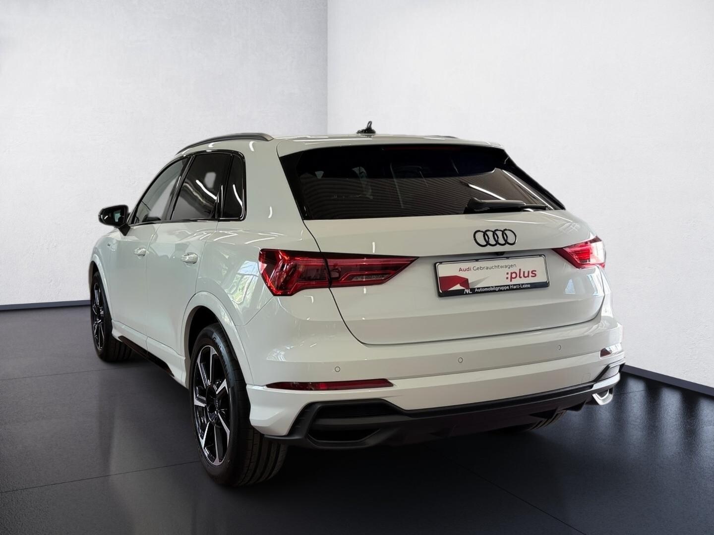 Bild über Audi Q3 S line 35 TFSI S tronic - für weitere Informationen kontaktieren Sie den Audi Partner