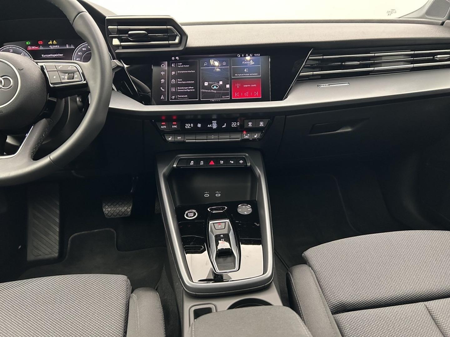 Bild über Audi A3 allstreet 35 TDI S tronic - für weitere Informationen kontaktieren Sie den Audi Partner
