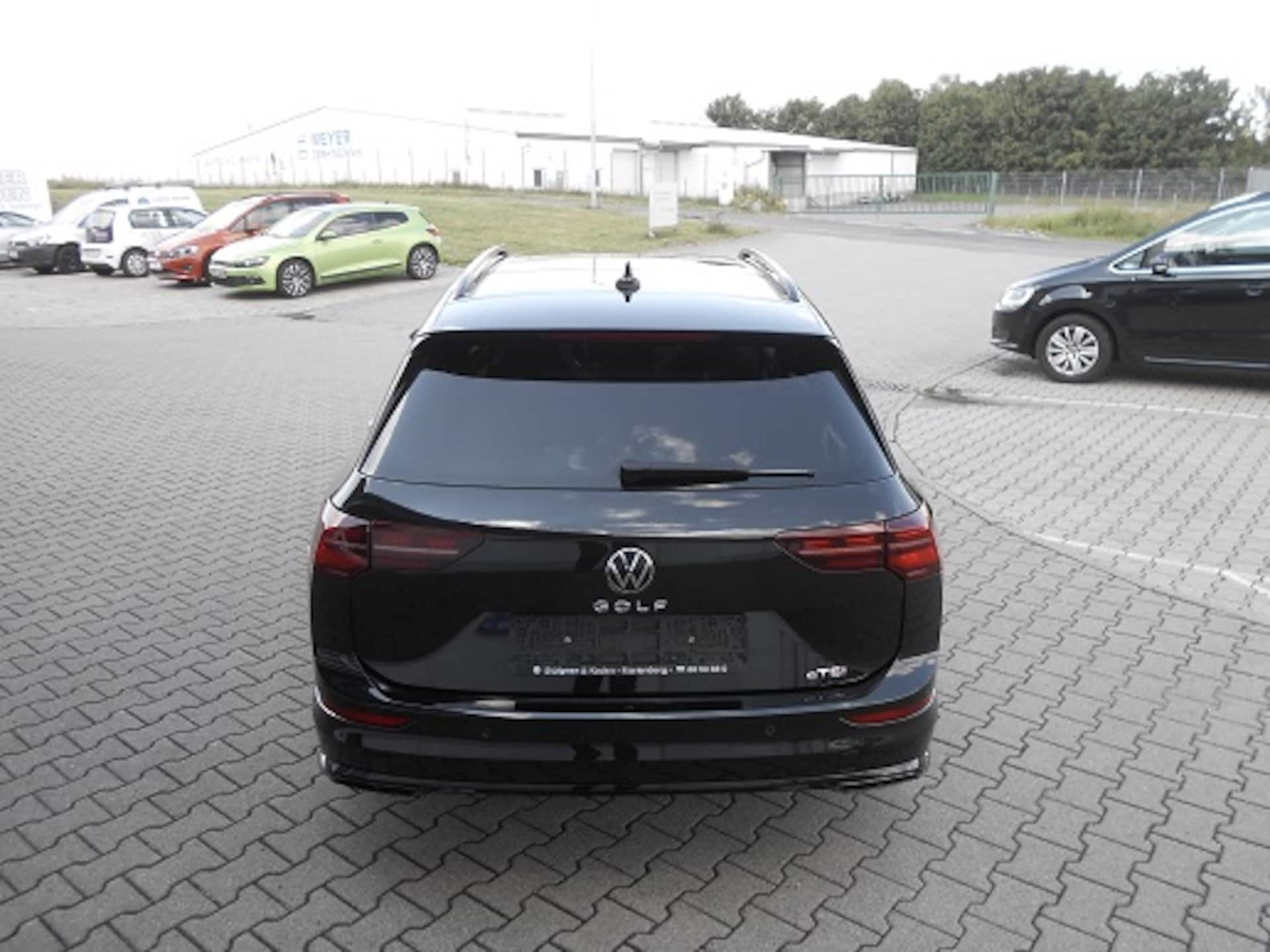 Volkswagen Golf Variant R-Line