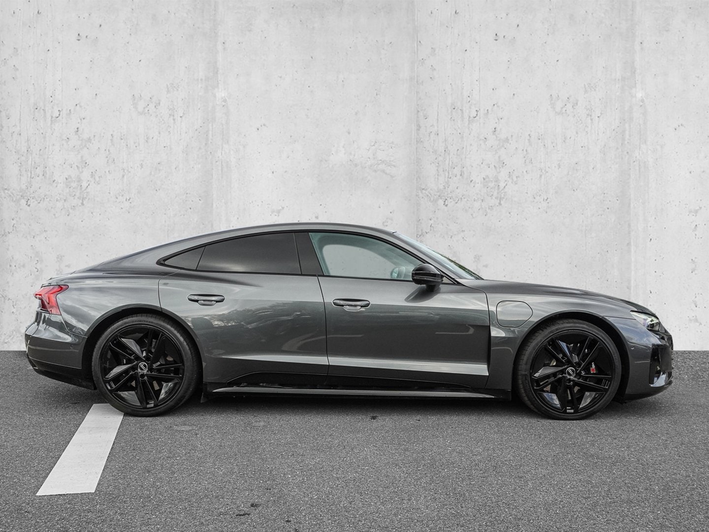 Bild über Audi RS e-tron GT e-tron quattro - für weitere Informationen kontaktieren Sie den Audi Partner