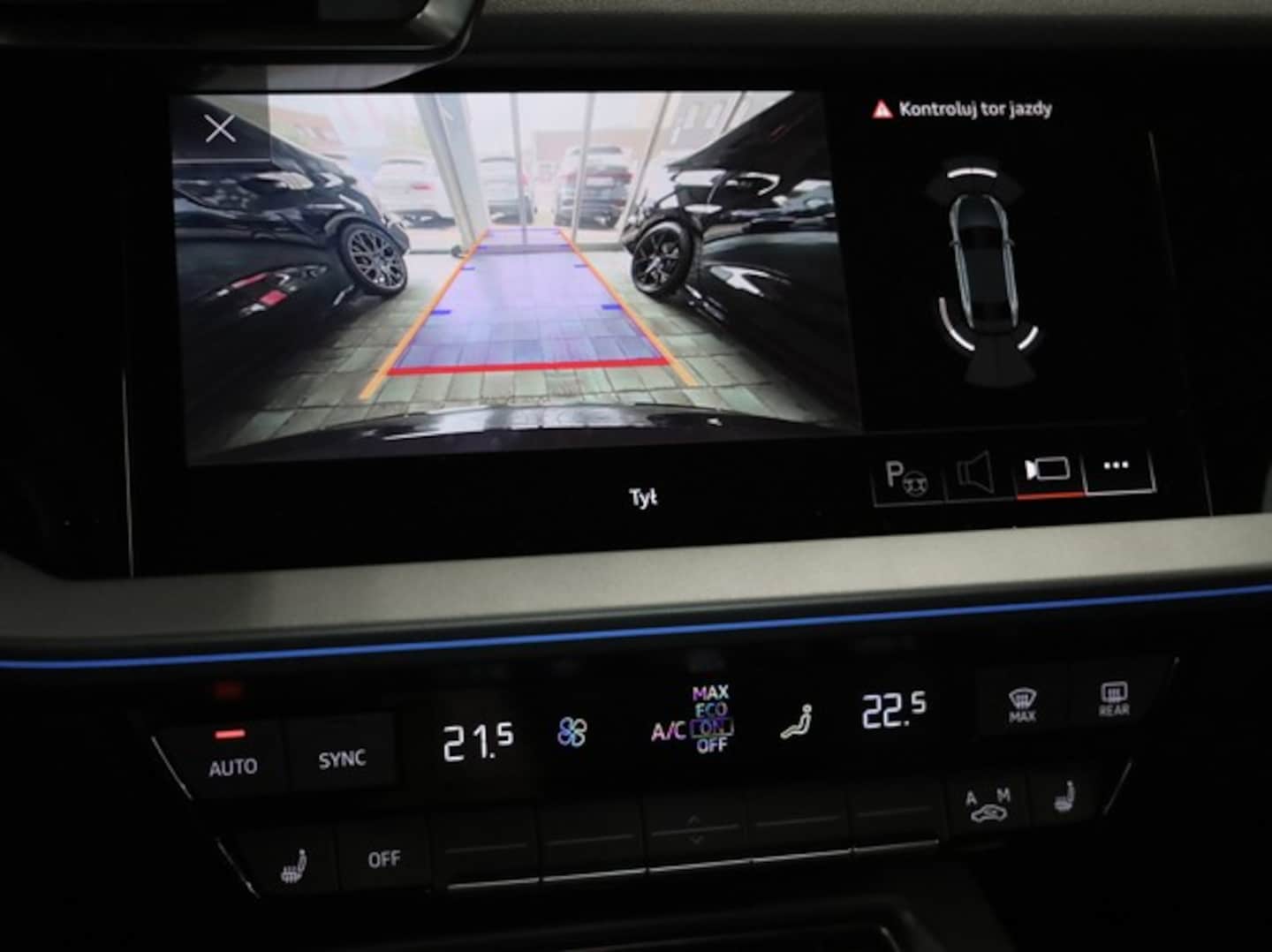 Bild über Audi RS 3 Limousine TFSI quattro 294 kW S tronic - für weitere Informationen kontaktieren Sie den Audi Partner