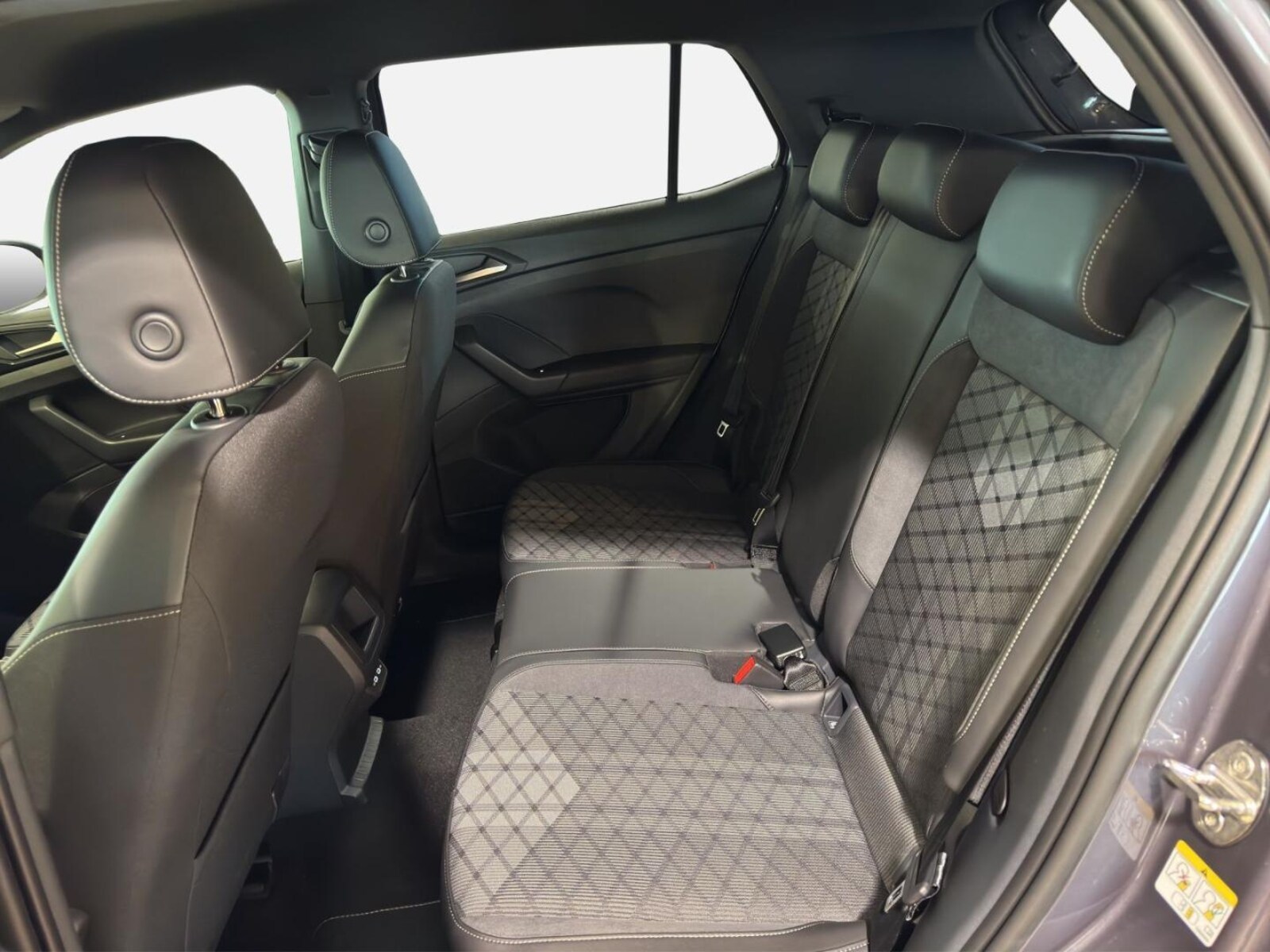Volkswagen T-Cross – Bild 14