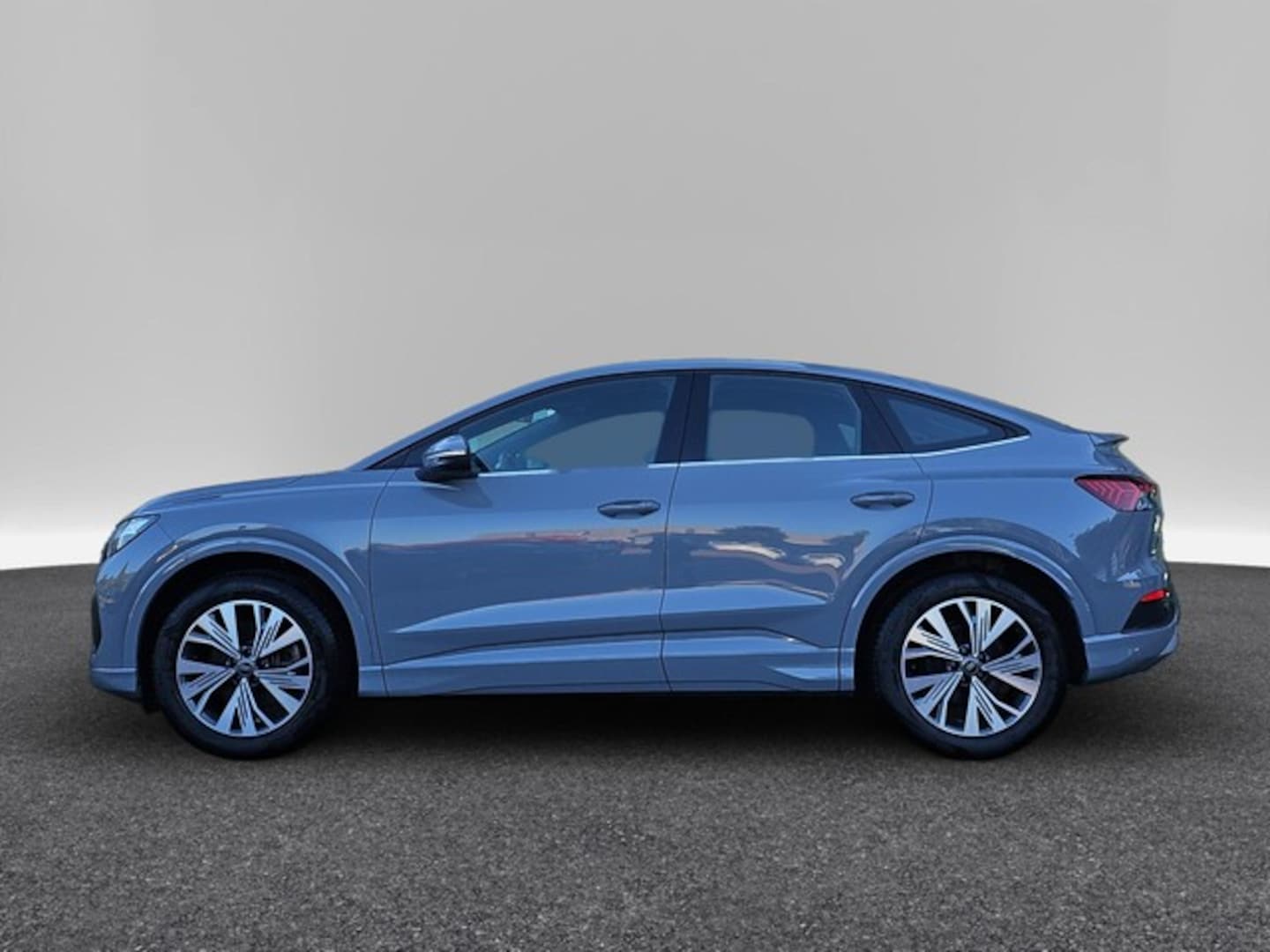 Bild über Audi Q4 Sportback e-tron 40 e-tron - für weitere Informationen kontaktieren Sie den Audi Partner