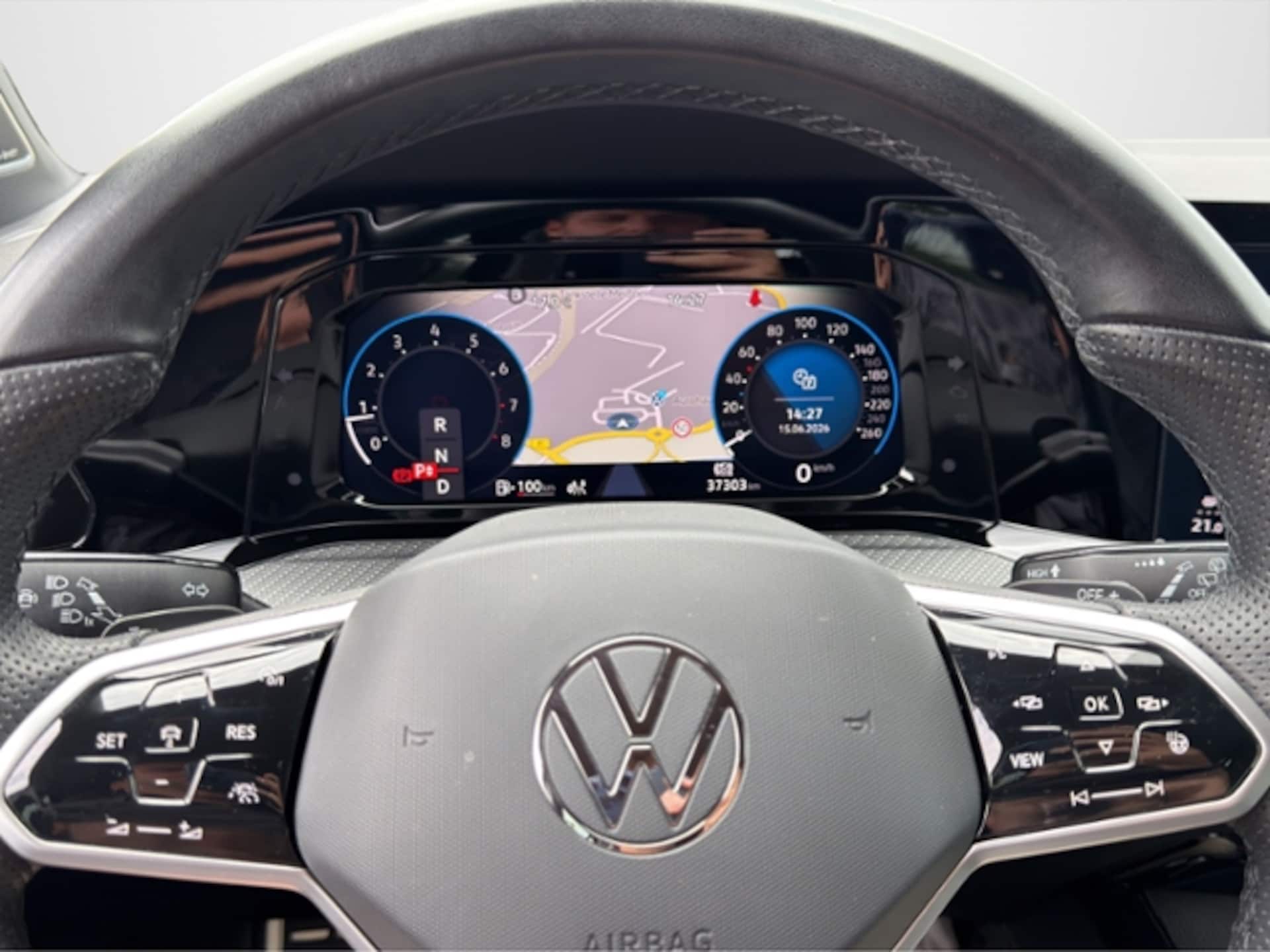 Volkswagen Golf R-Line