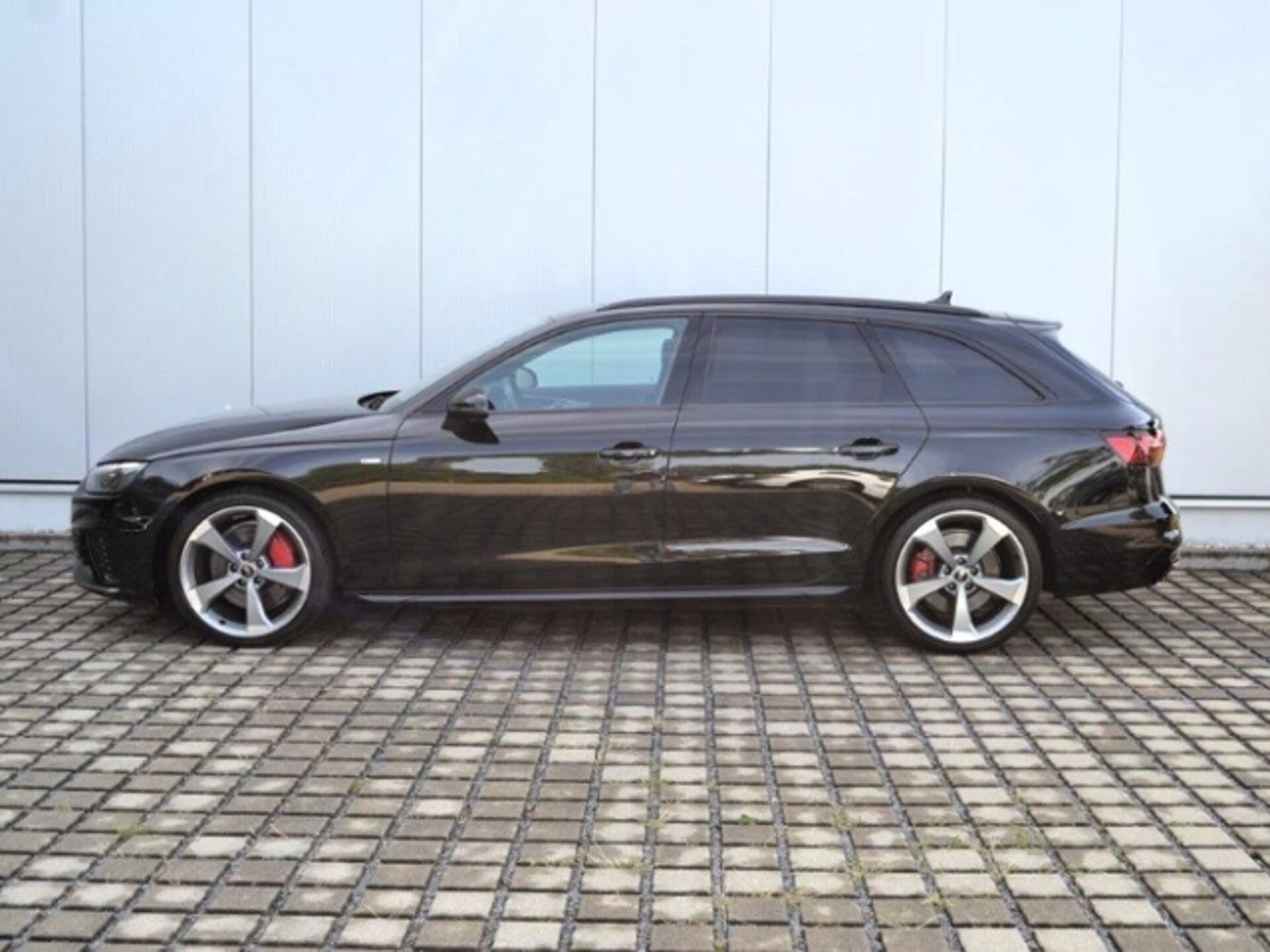Audi A4 Avant S line