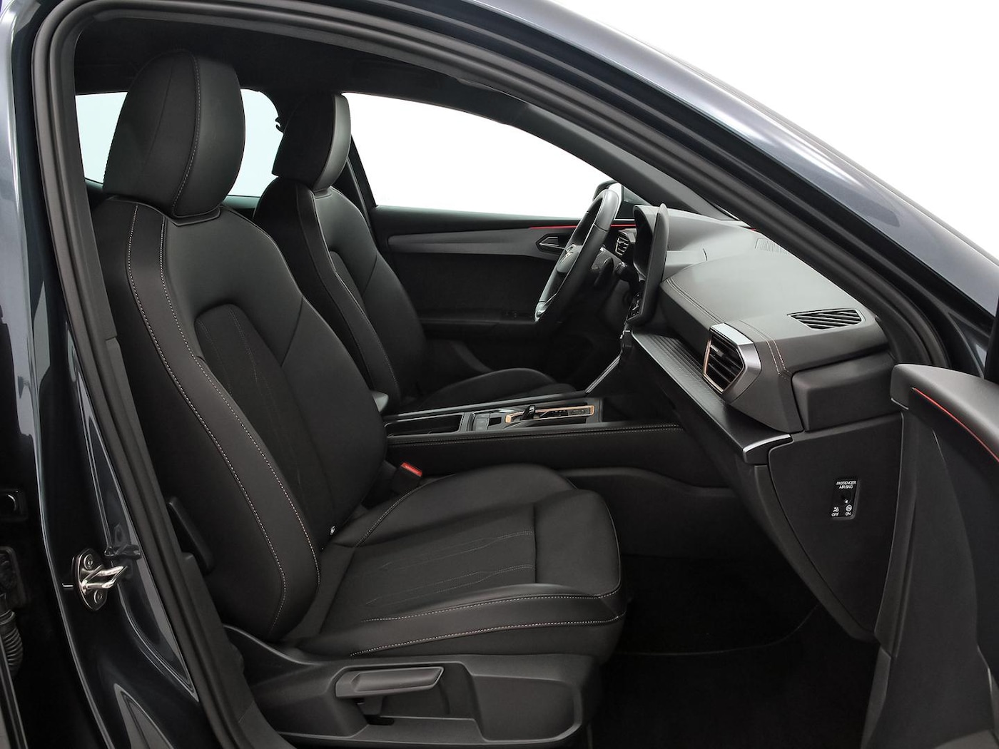 CUPRA Leon León 1.5 eTSI DSG 110 kW (150 CV) — photo 6