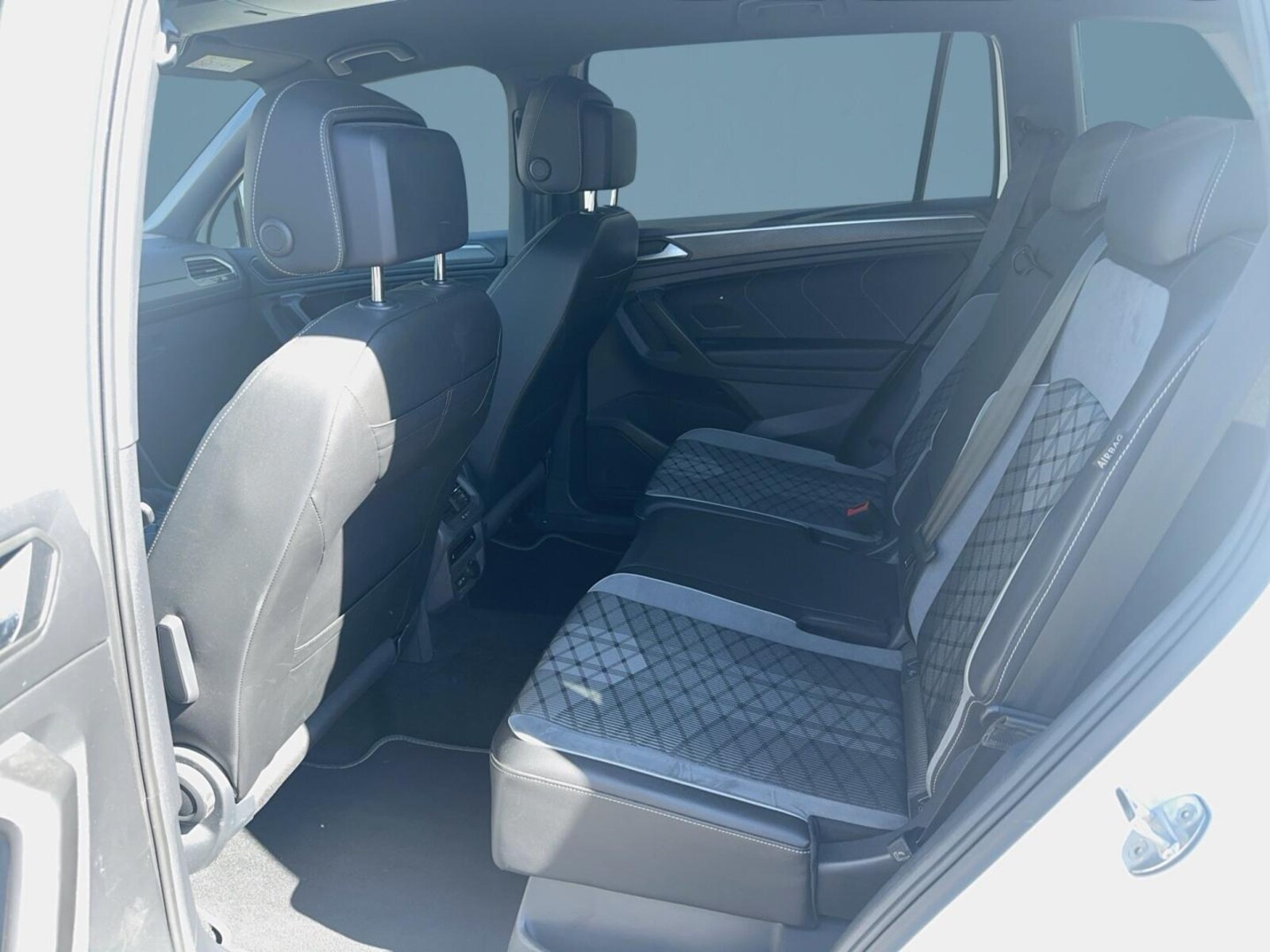 Volkswagen Tiguan Allspace – Bild 11