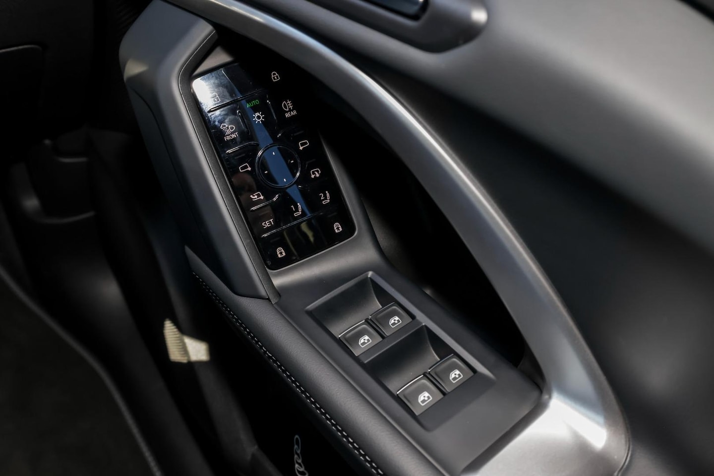 Image about Audi Q5 SUV TDI quattro 150 kW sport