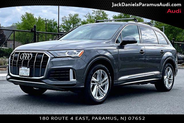 2023 Audi Q7 45 Premium quattro Tiptronic's photo