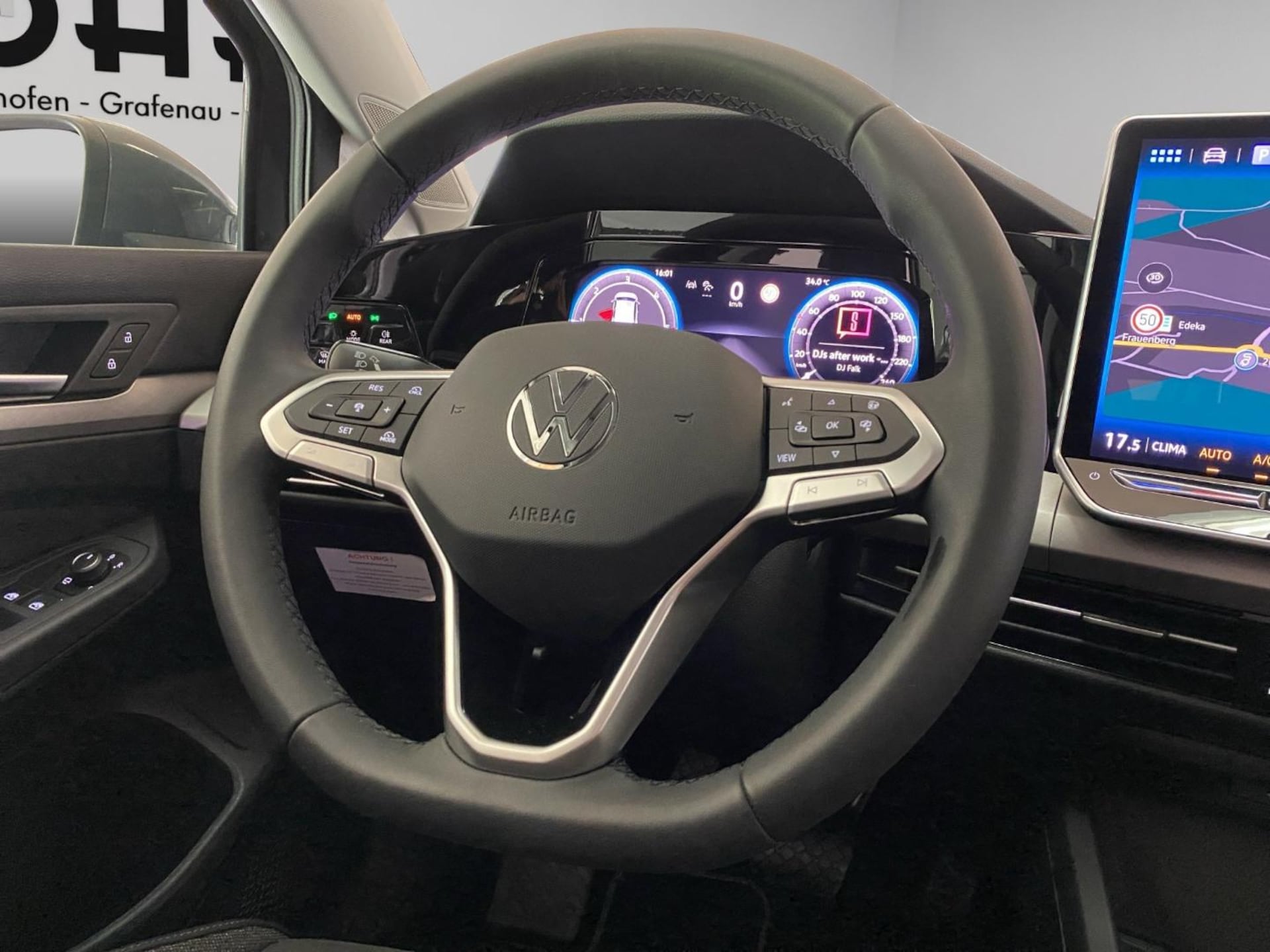 Volkswagen Golf Life
