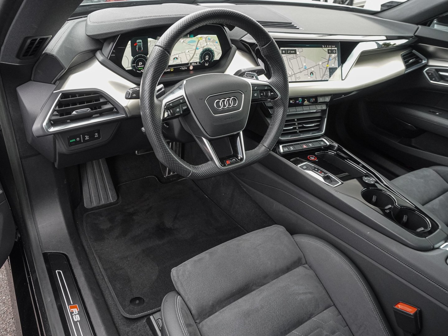 Bild über Audi RS e-tron GT e-tron quattro - für weitere Informationen kontaktieren Sie den Audi Partner