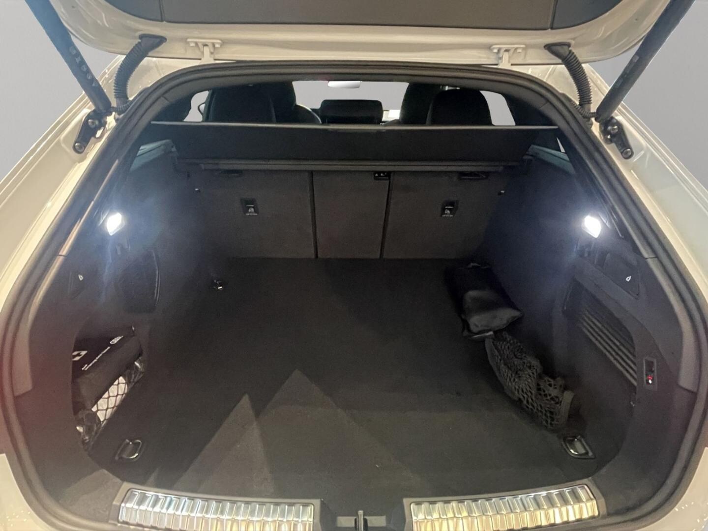Bild über Audi S5 Avant TFSI 270 kW S tronic - für weitere Informationen kontaktieren Sie den Audi Partner