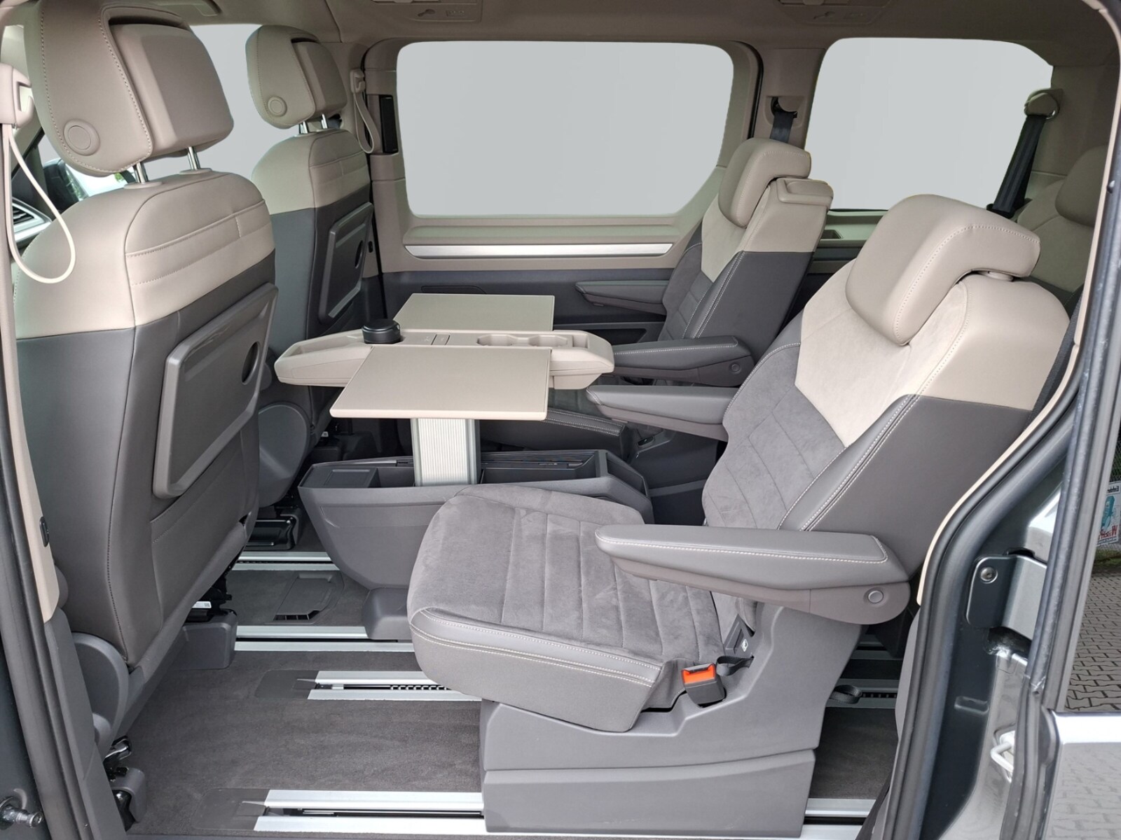 Volkswagen Multivan – Bild 12