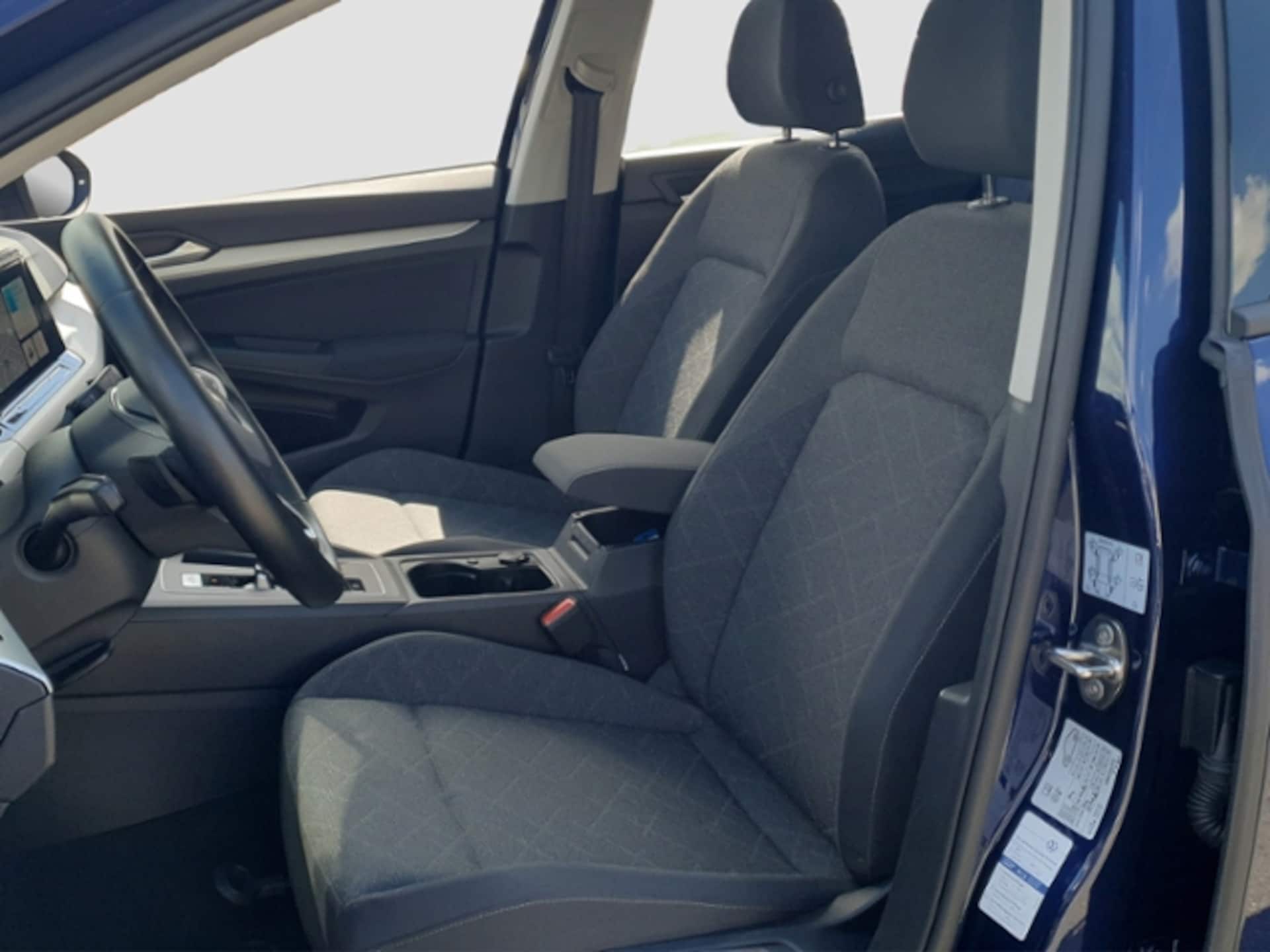Volkswagen Golf Life