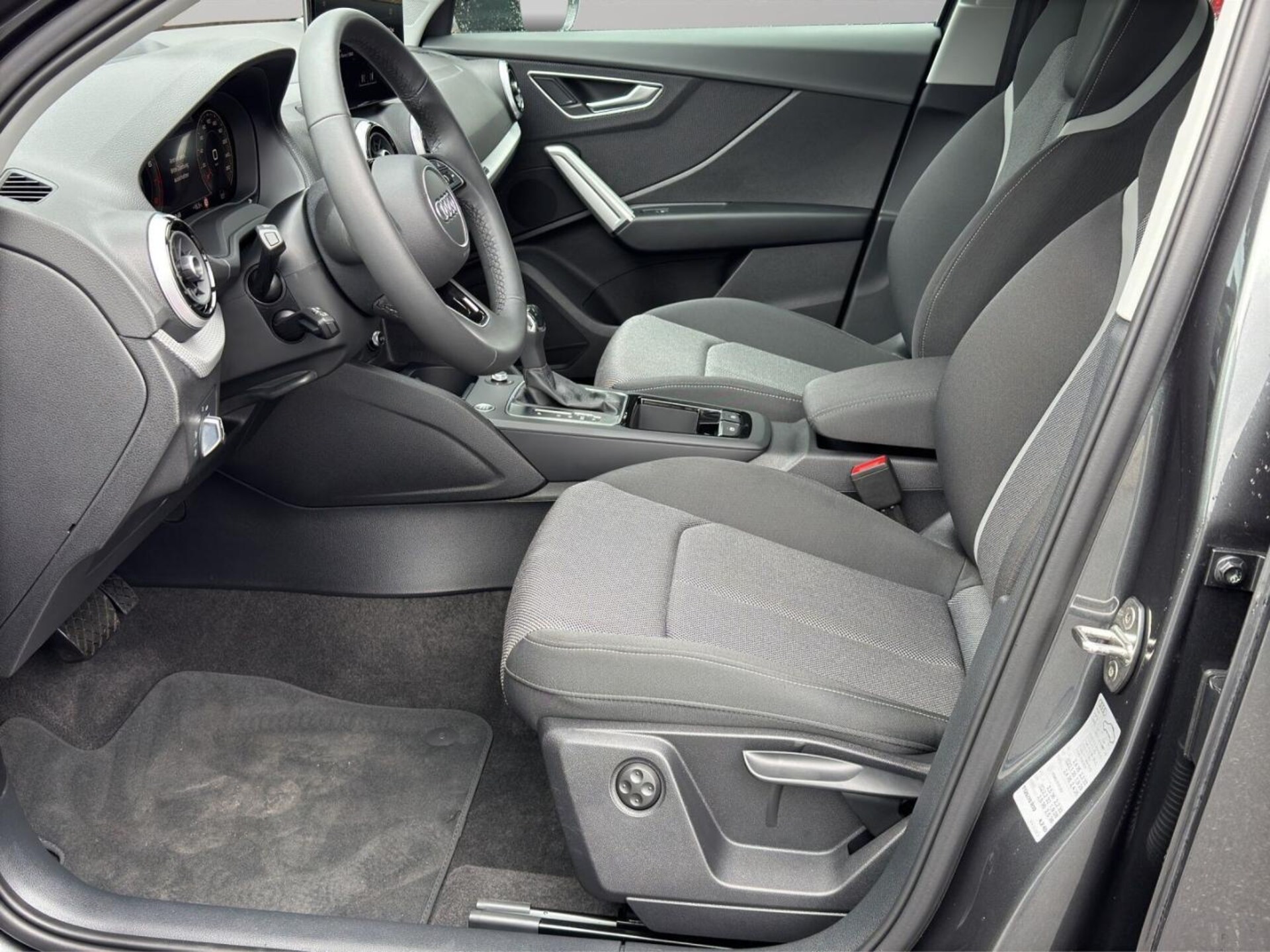 Audi Q2 S line