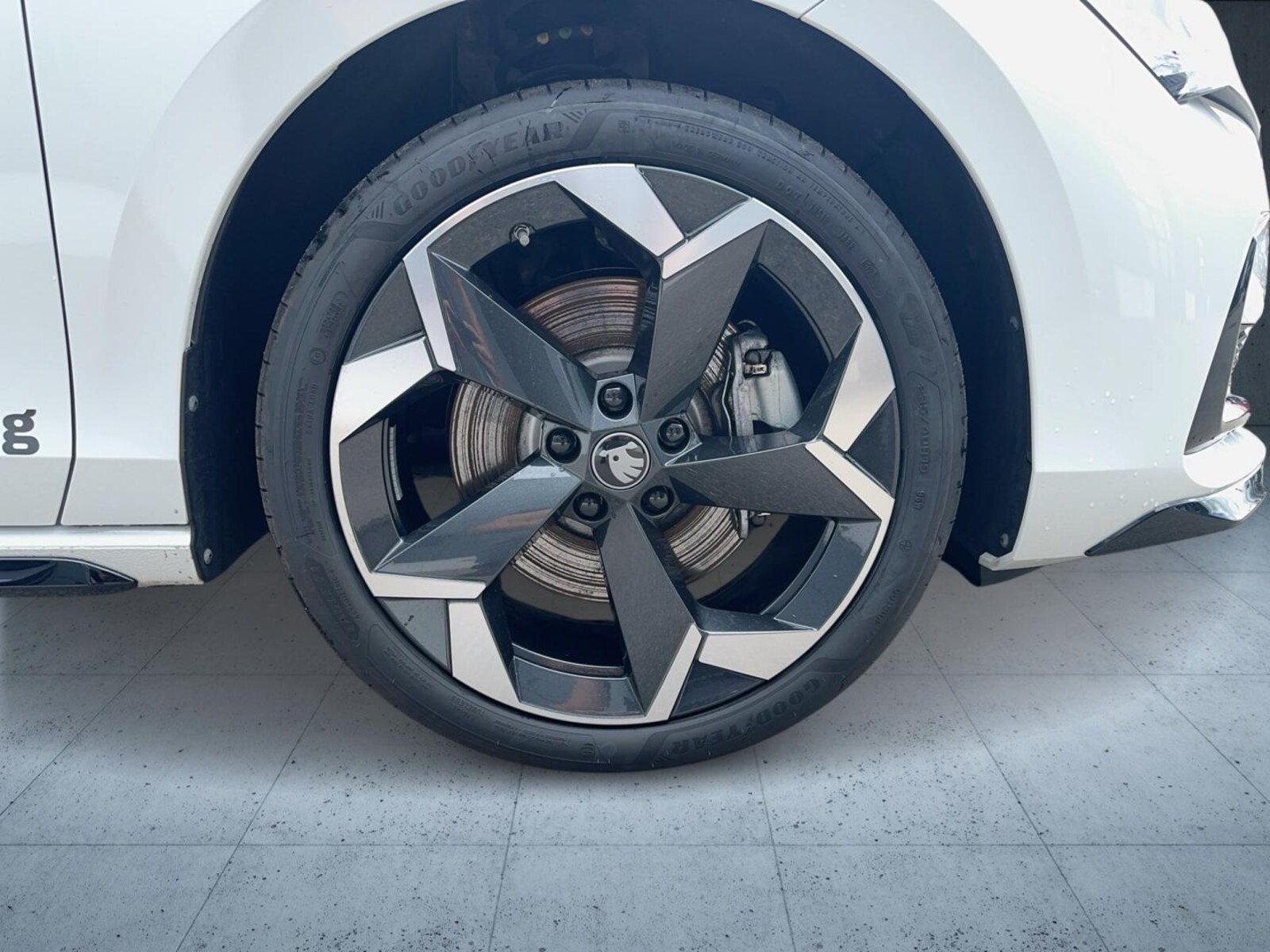 Škoda Superb – Bild 8