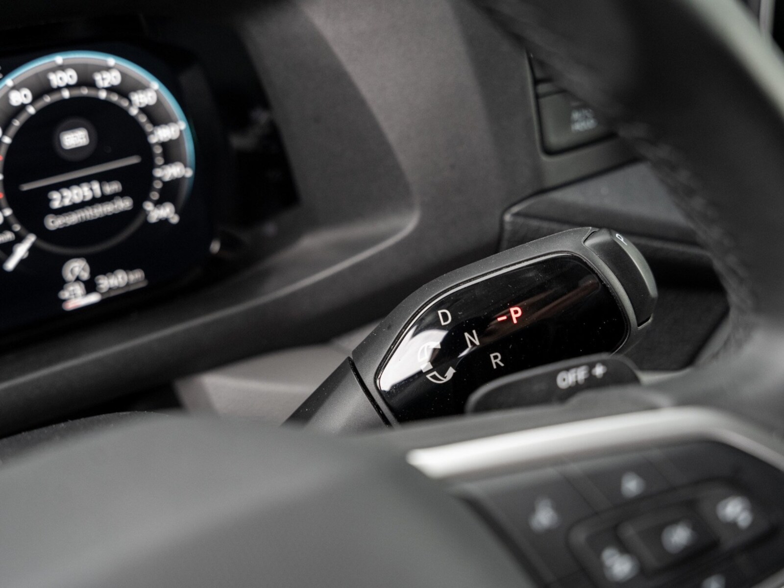 Volkswagen Crafter Kasten langer Radstand – Bild 12