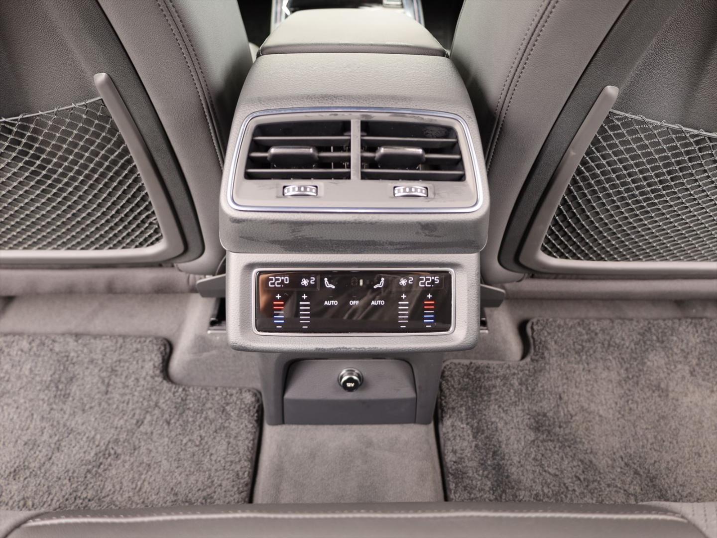 Image about Audi e-tron 50 quattro S line 230,00 kW