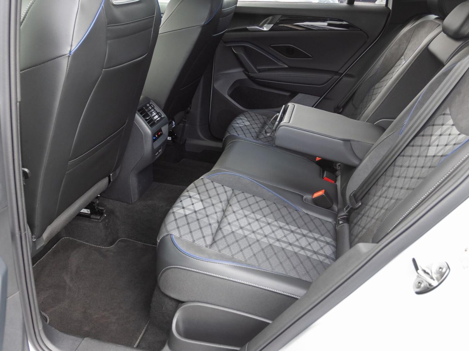 Volkswagen Tiguan – Bild 20