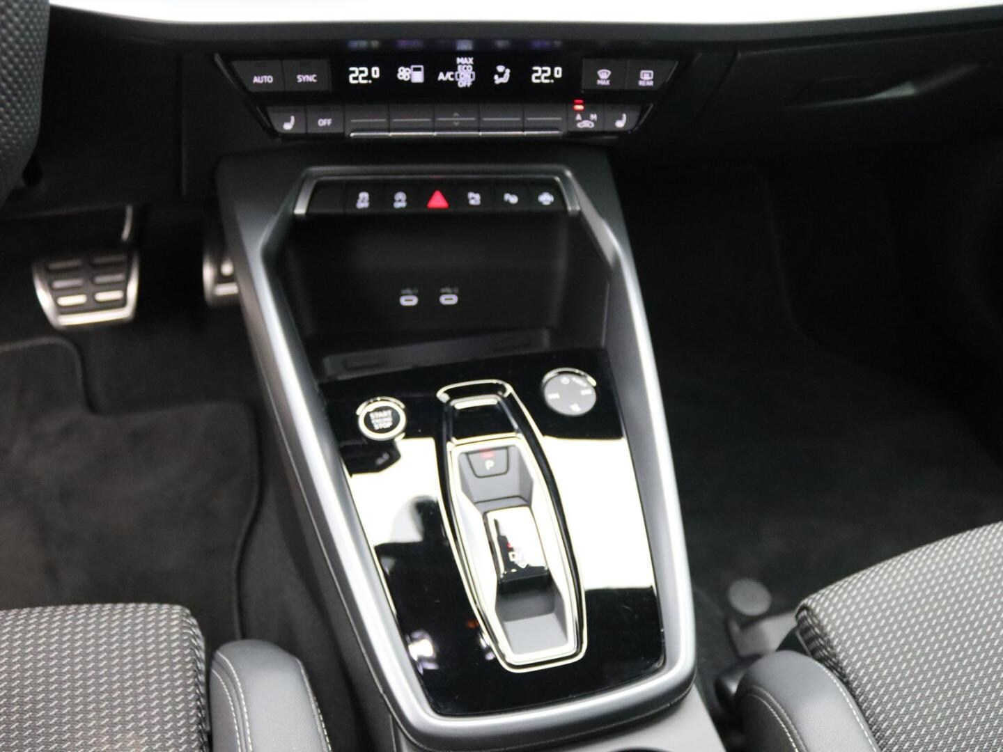 Bild über Audi A3 Sportback 30 TFSI S tronic - für weitere Informationen kontaktieren Sie den Audi Partner