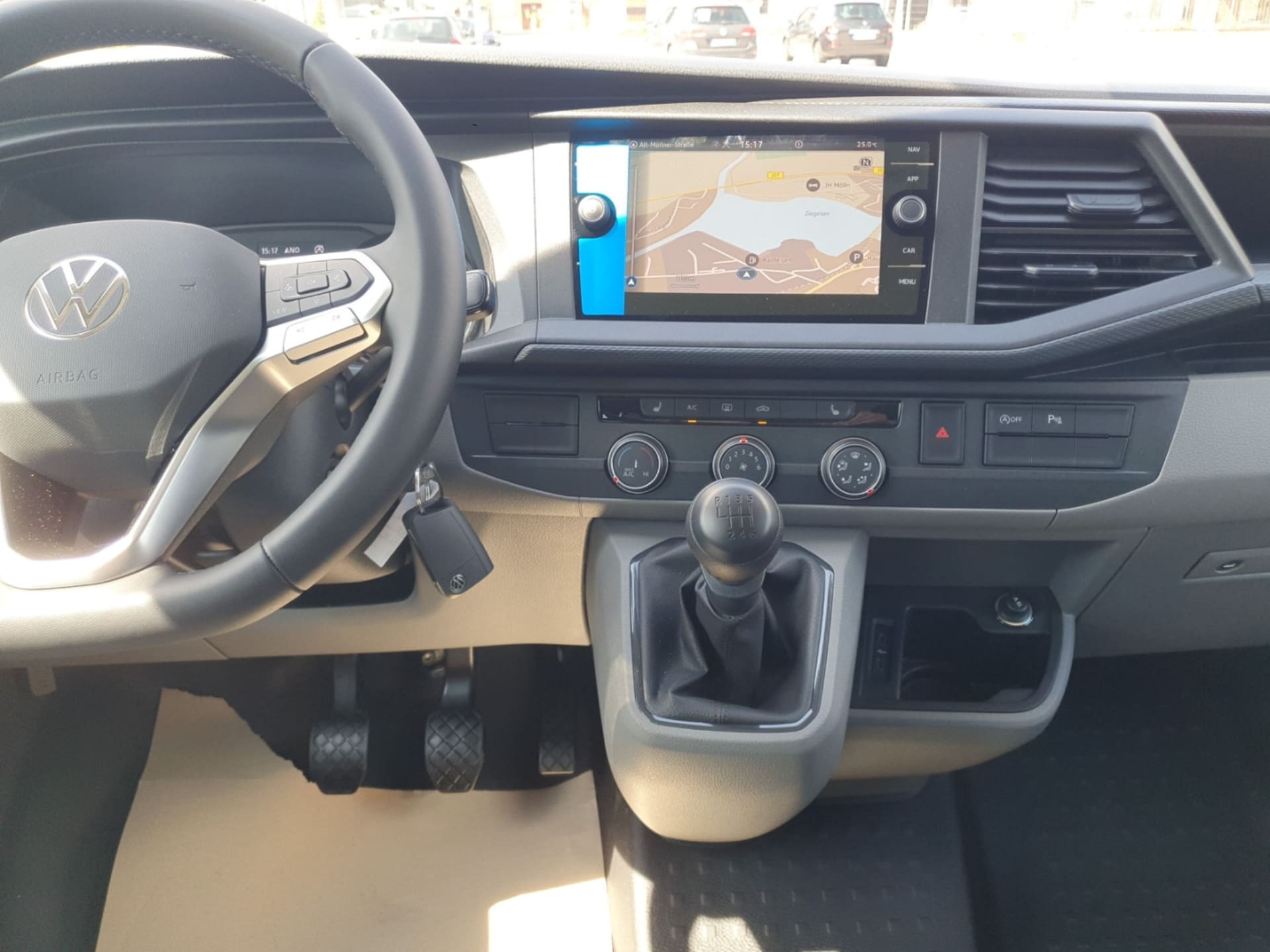 Volkswagen T6.1 Transporter Kombi kurzer Radstand