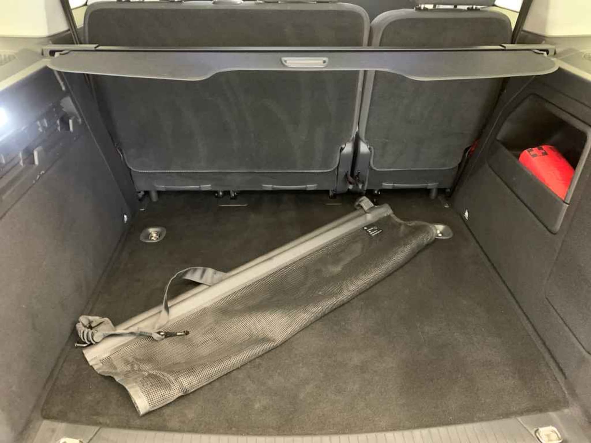 Volkswagen Caddy Basis-Modell
