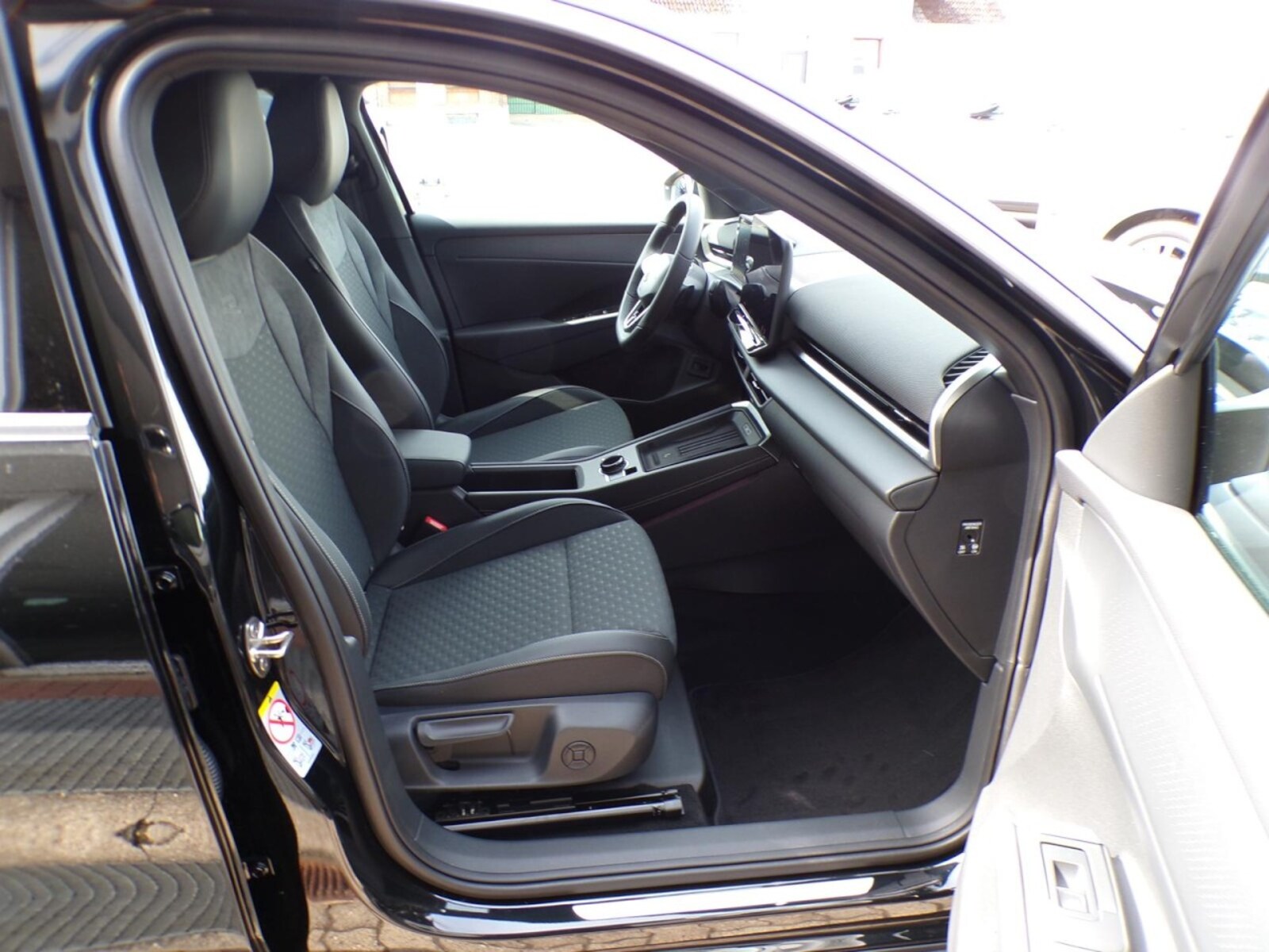 Volkswagen T-Roc – Bild 3