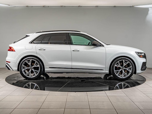 2023 Audi SQ8