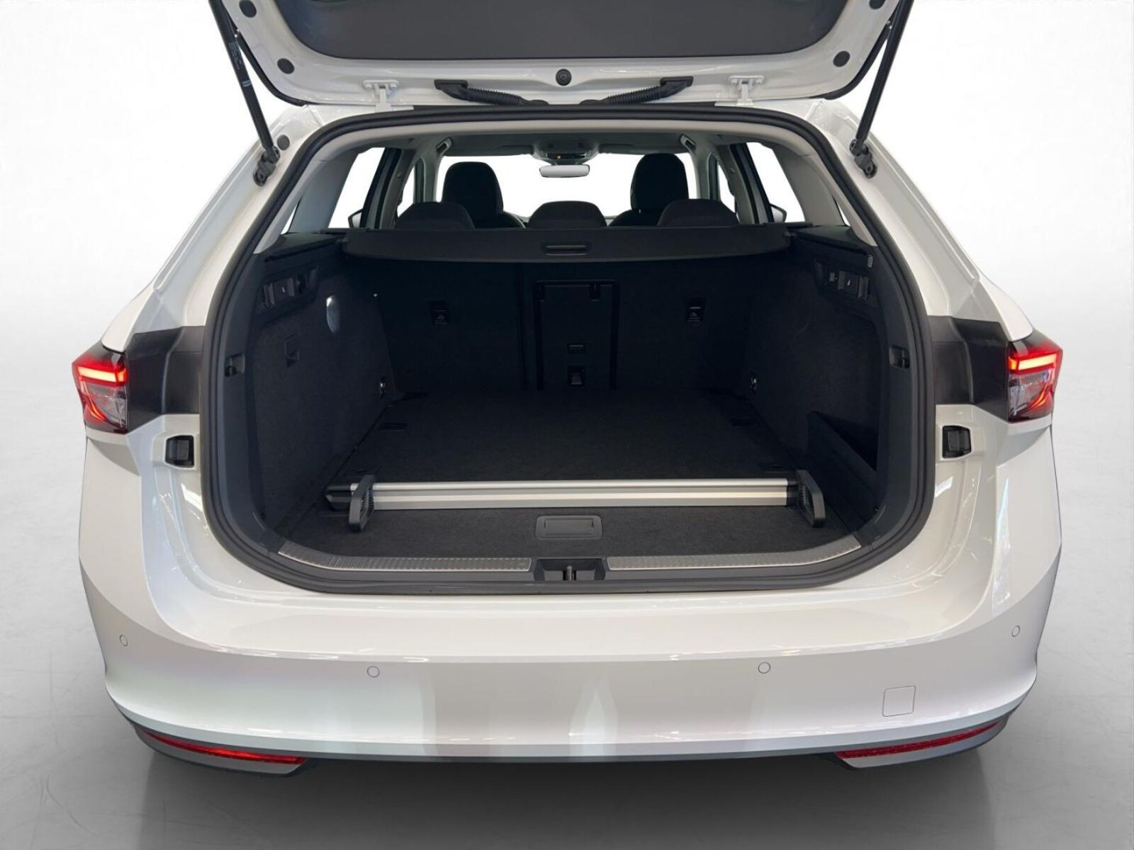 Škoda Superb Combi – Bild 12