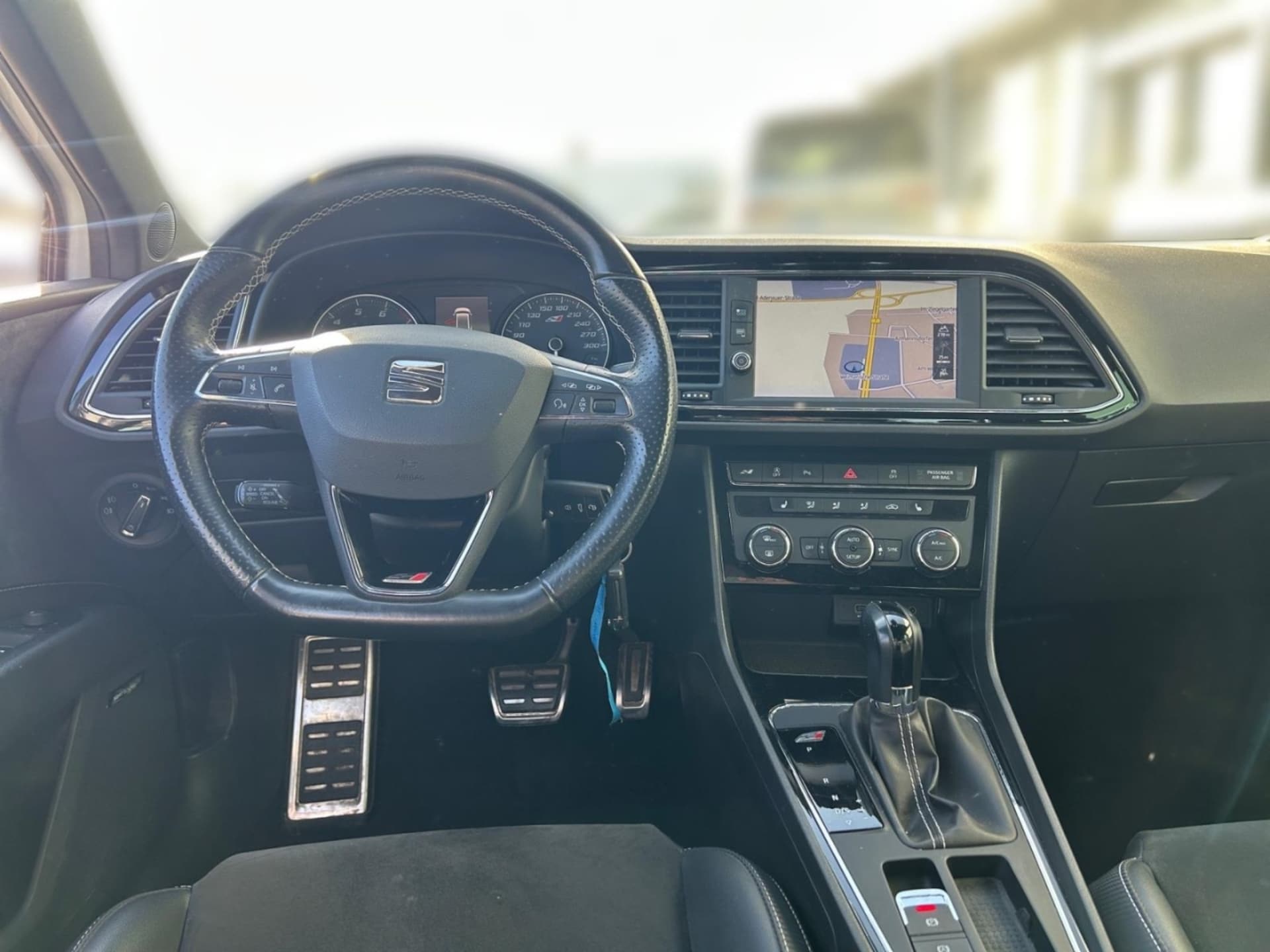 SEAT Leon Sportstourer Cupra 300