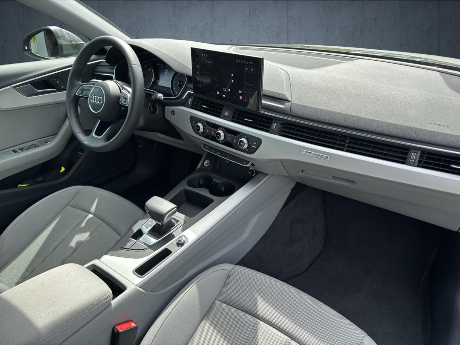 Audi A4 Avant S line