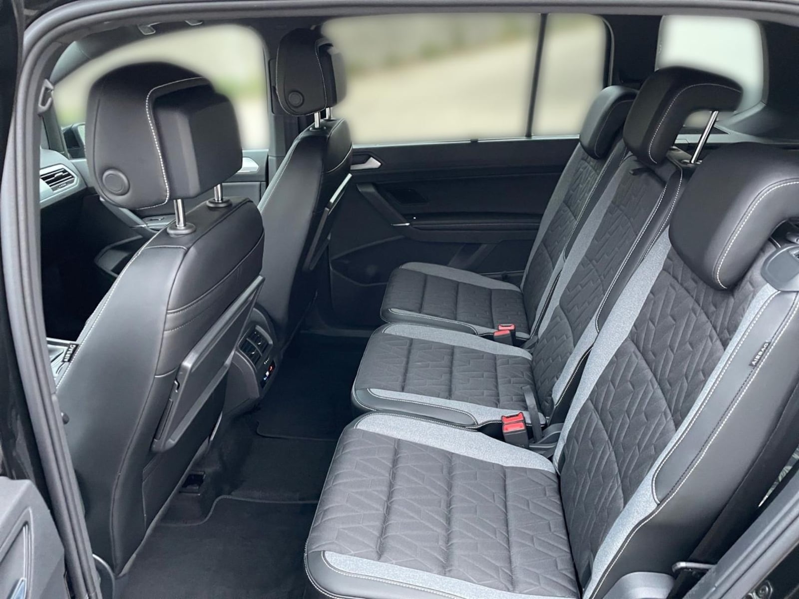 Volkswagen Touran – Bild 13