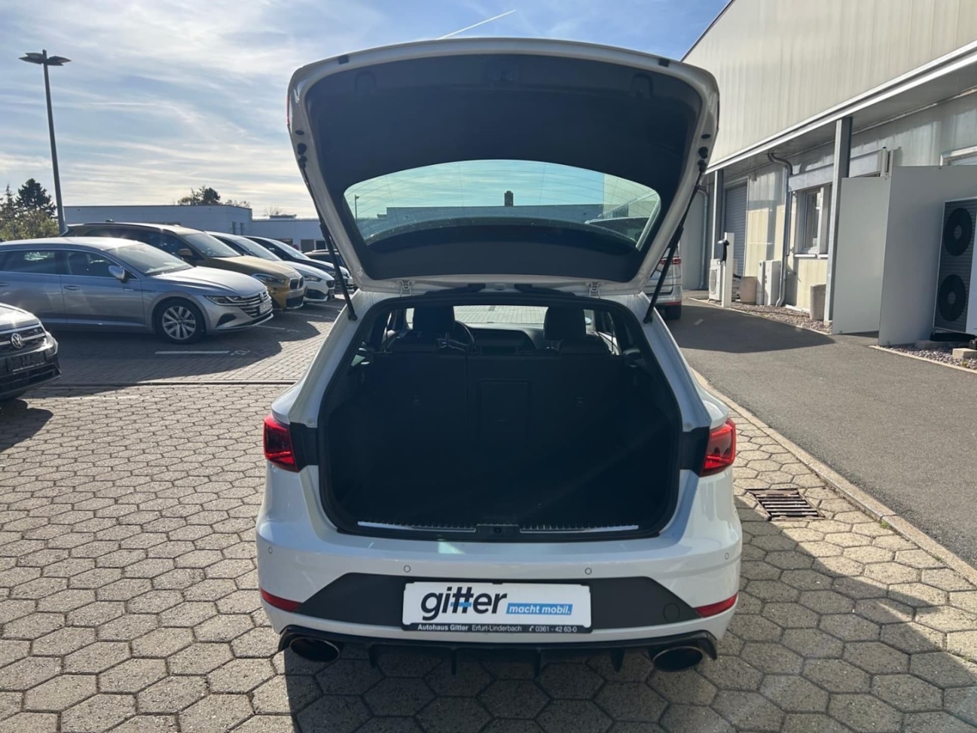 SEAT Leon Sportstourer Cupra 300