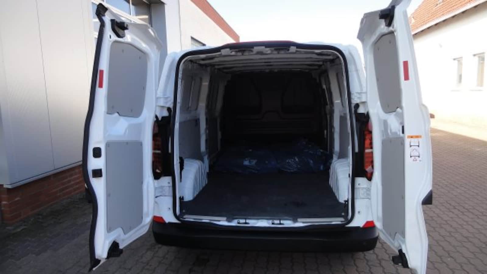 Volkswagen Transporter Kasten langer Radstand – Bild 10