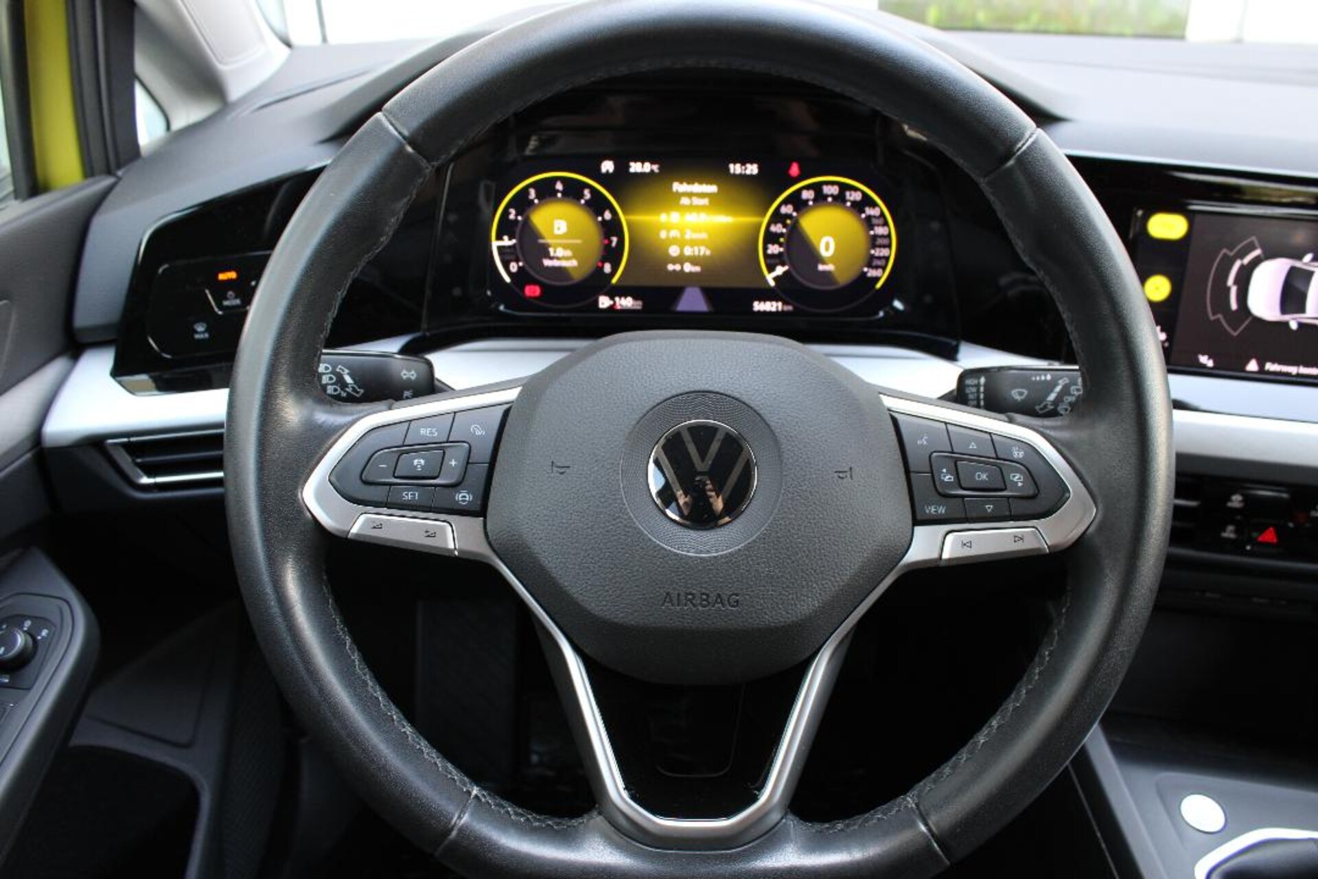 Volkswagen Golf Life