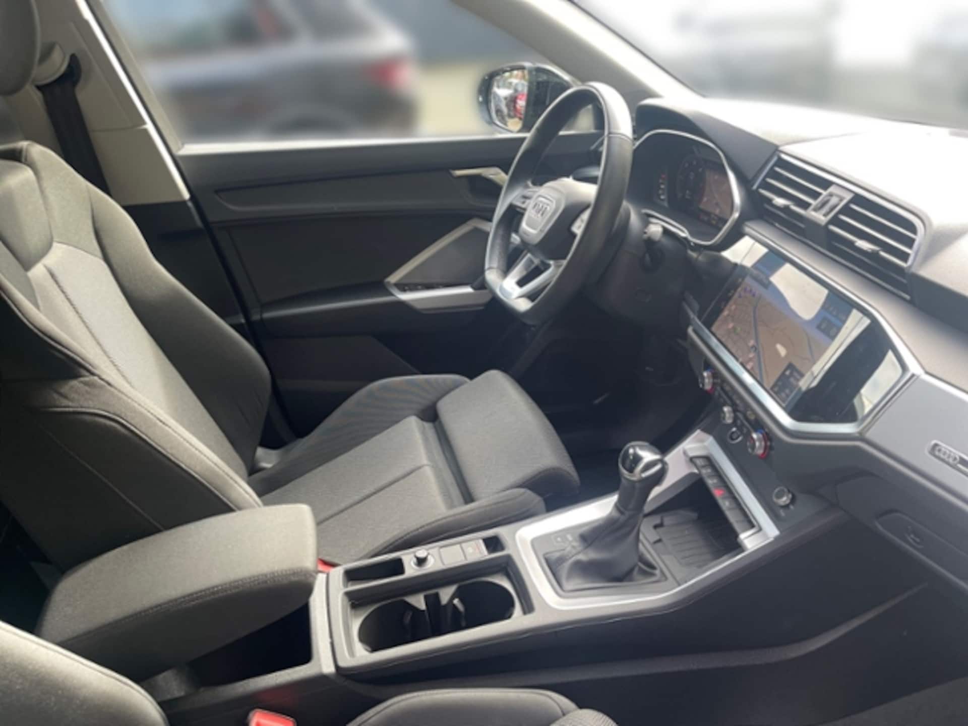 Audi Q3 Sportback S line