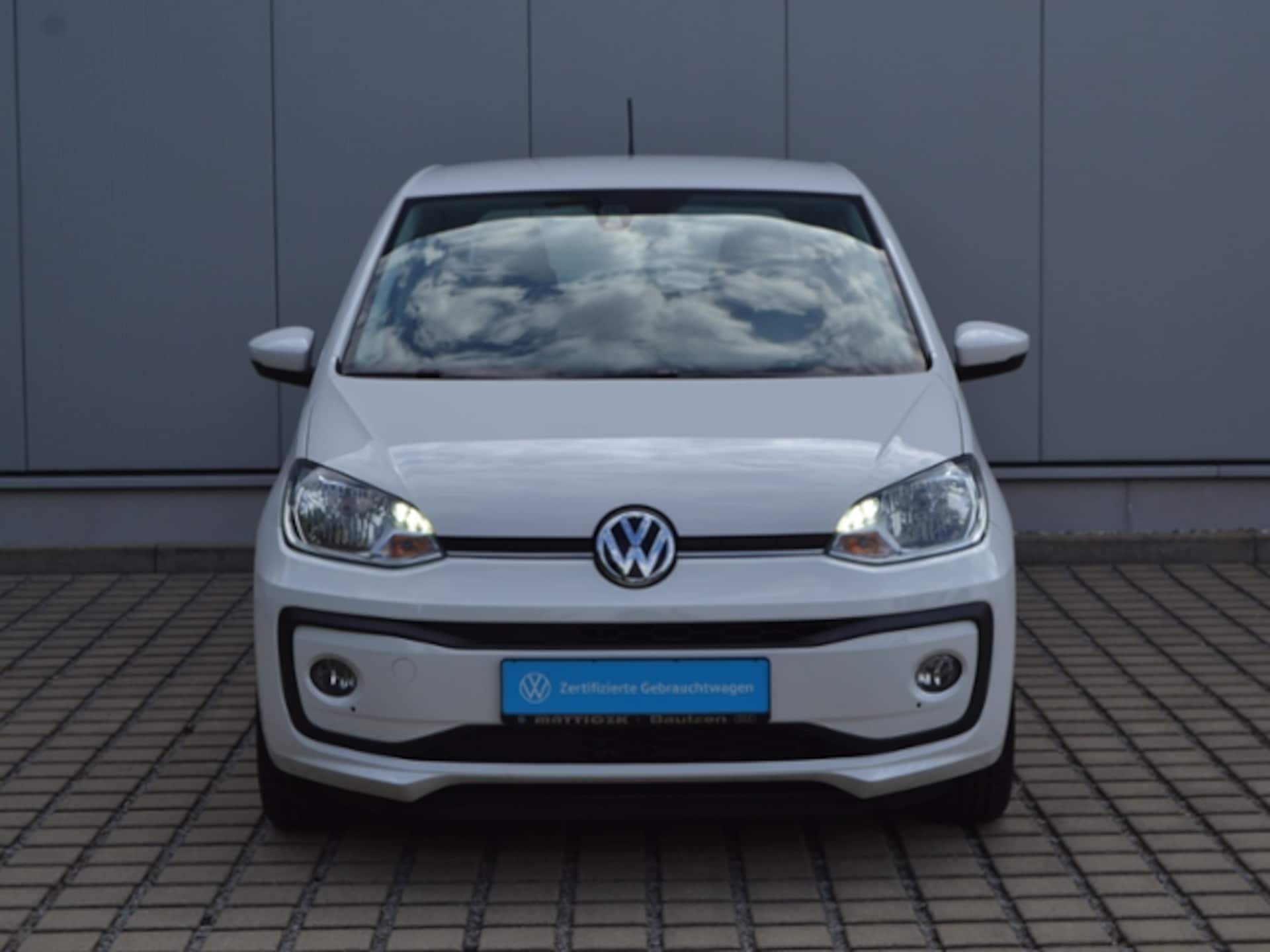 Volkswagen up! move up!