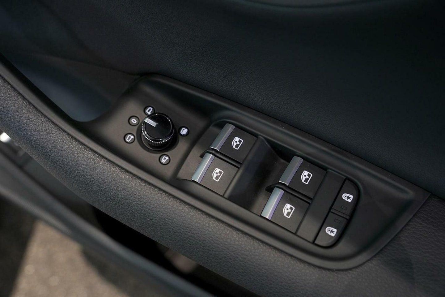 Image about Audi Q7 SUV TFSI quattro tiptronic