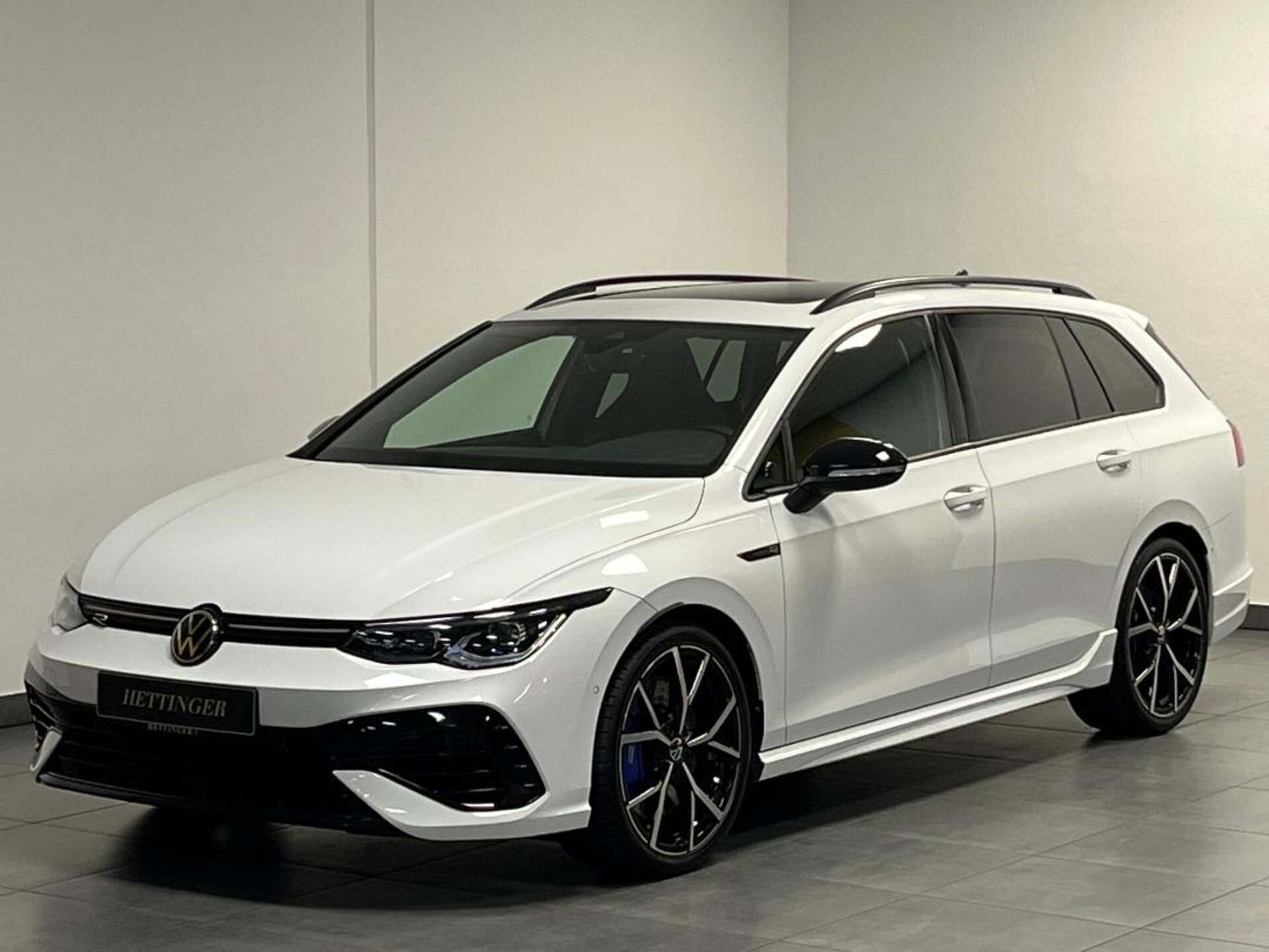 Volkswagen Golf Variant R