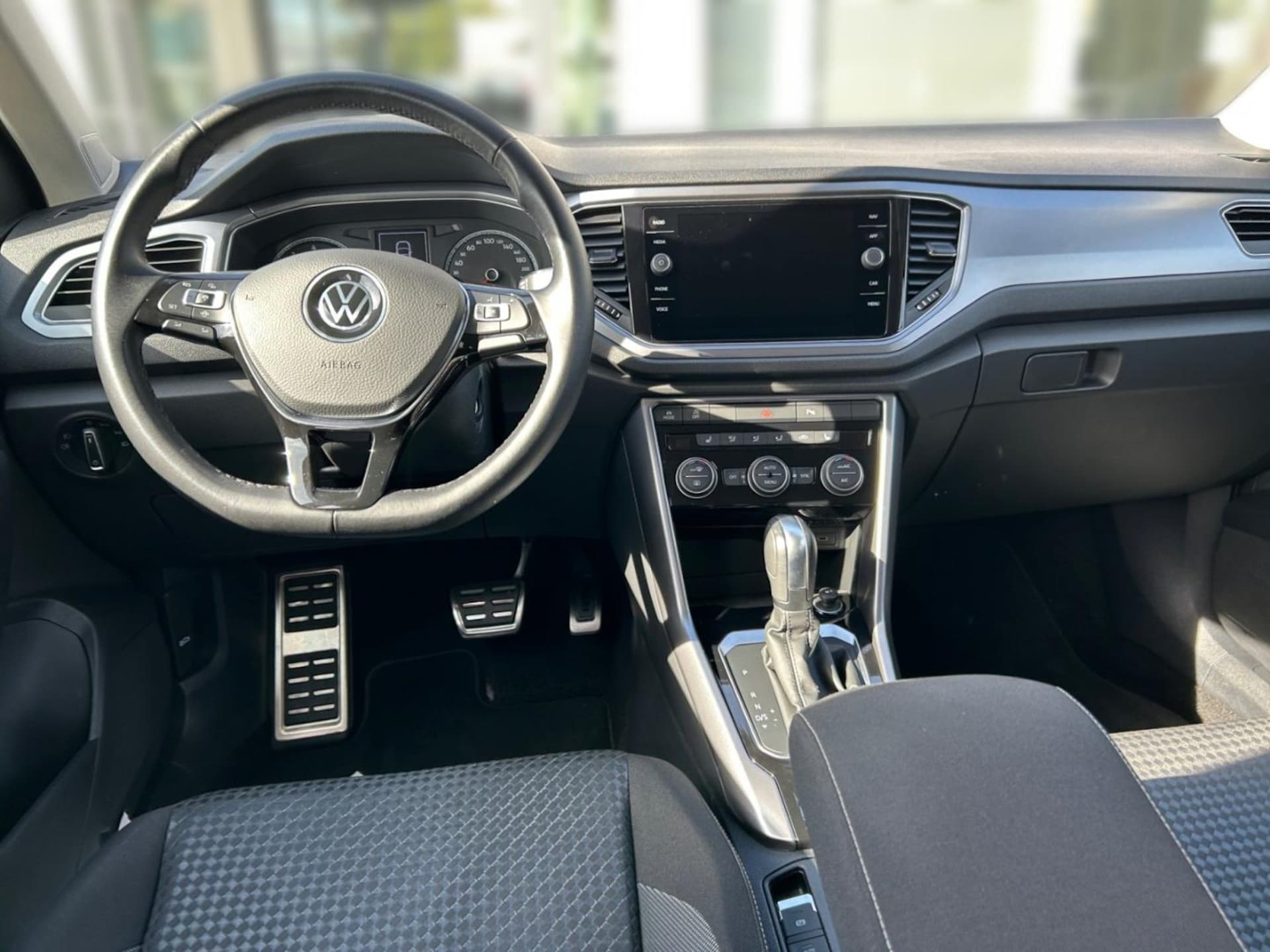 Volkswagen T-Roc Active