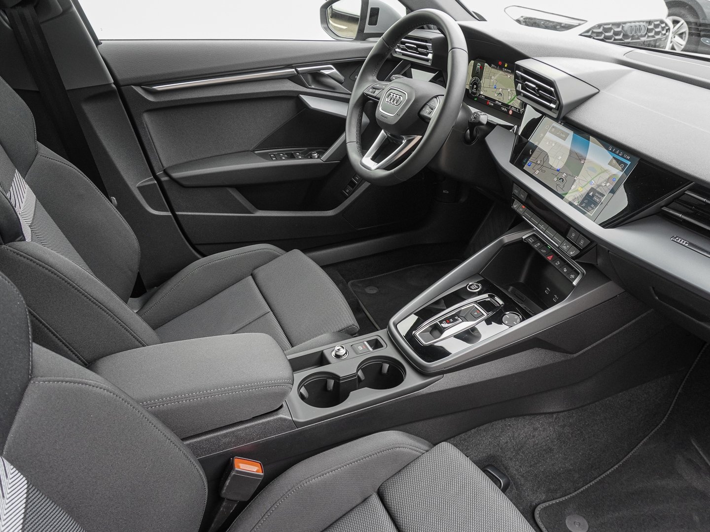Bild über Audi A3 Sportback TFSI e advanced 40 TFSI e S tronic - für weitere Informationen kontaktieren Sie den Audi Partner