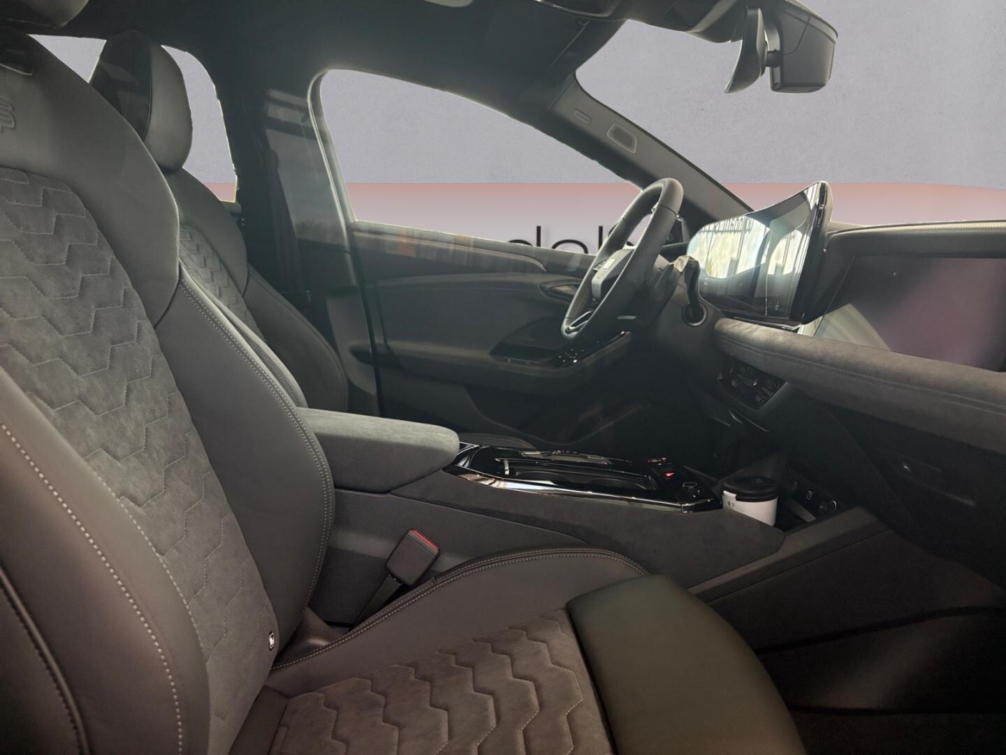 Bild über Audi A6 Avant e-tron S line business e-tron performance 270 kW - für weitere Informationen kontaktieren Sie den Audi Partner