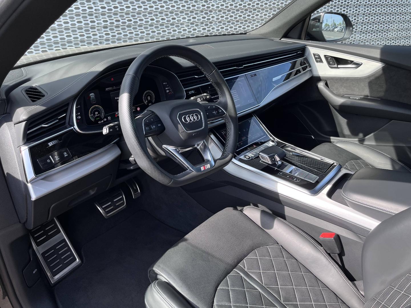 Image about Audi Q8 TFSI e Competition 60 TFSI e quattro 340 kW (462 ch) tiptronic
