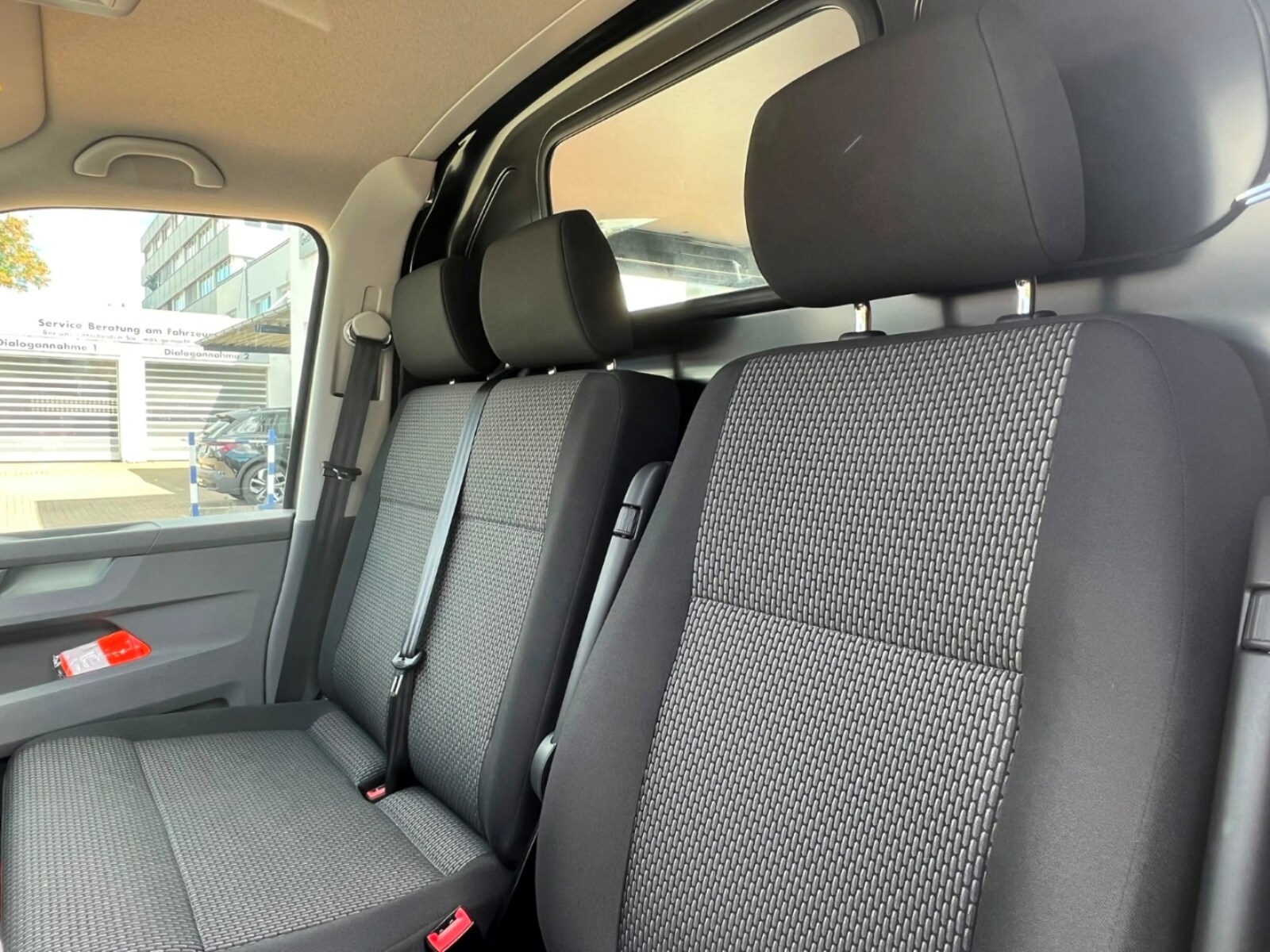 Volkswagen T6.1 Transporter Kasten kurzer Radstand – Bild 10