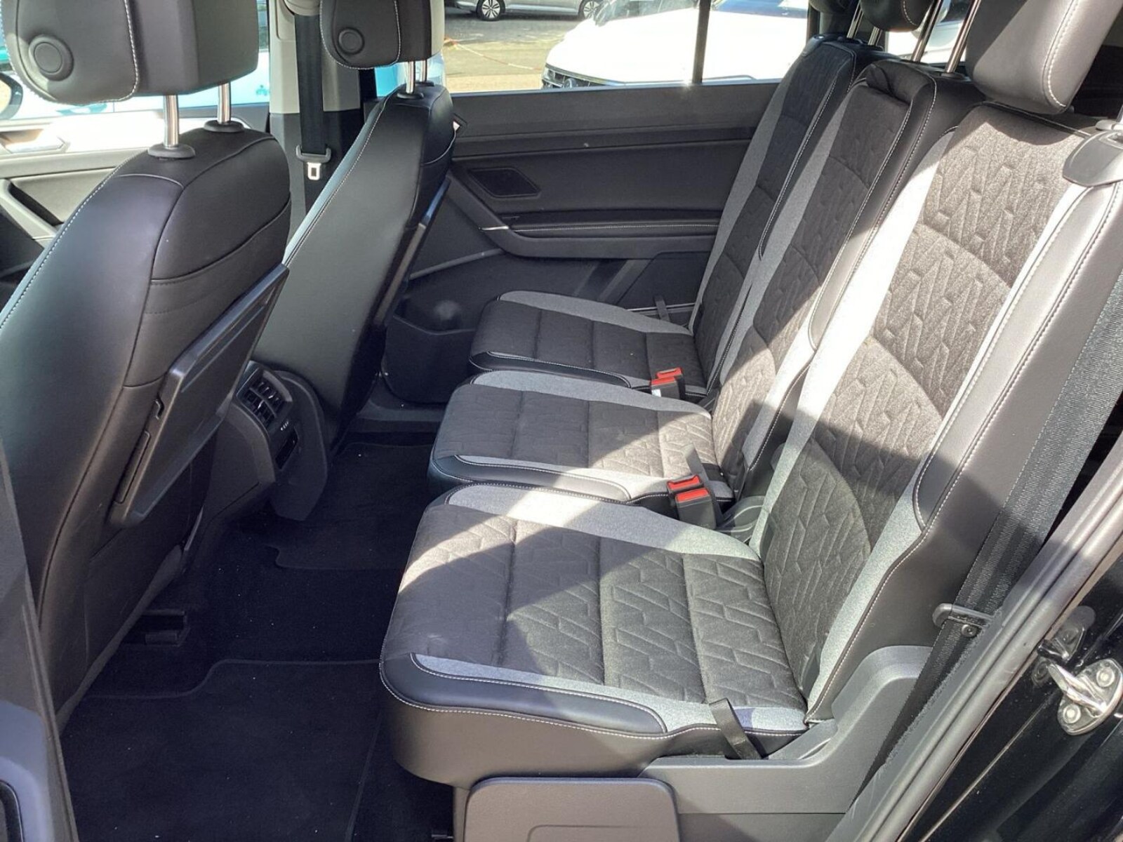 Volkswagen Touran – Bild 14