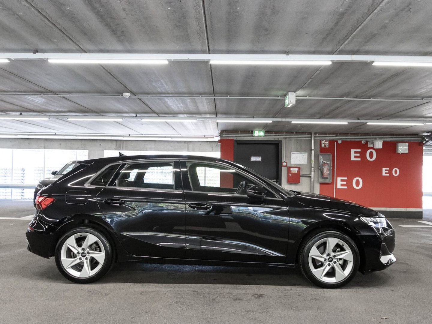 Bild über Audi A3 Sportback TDI S tronic - für weitere Informationen kontaktieren Sie den Audi Partner