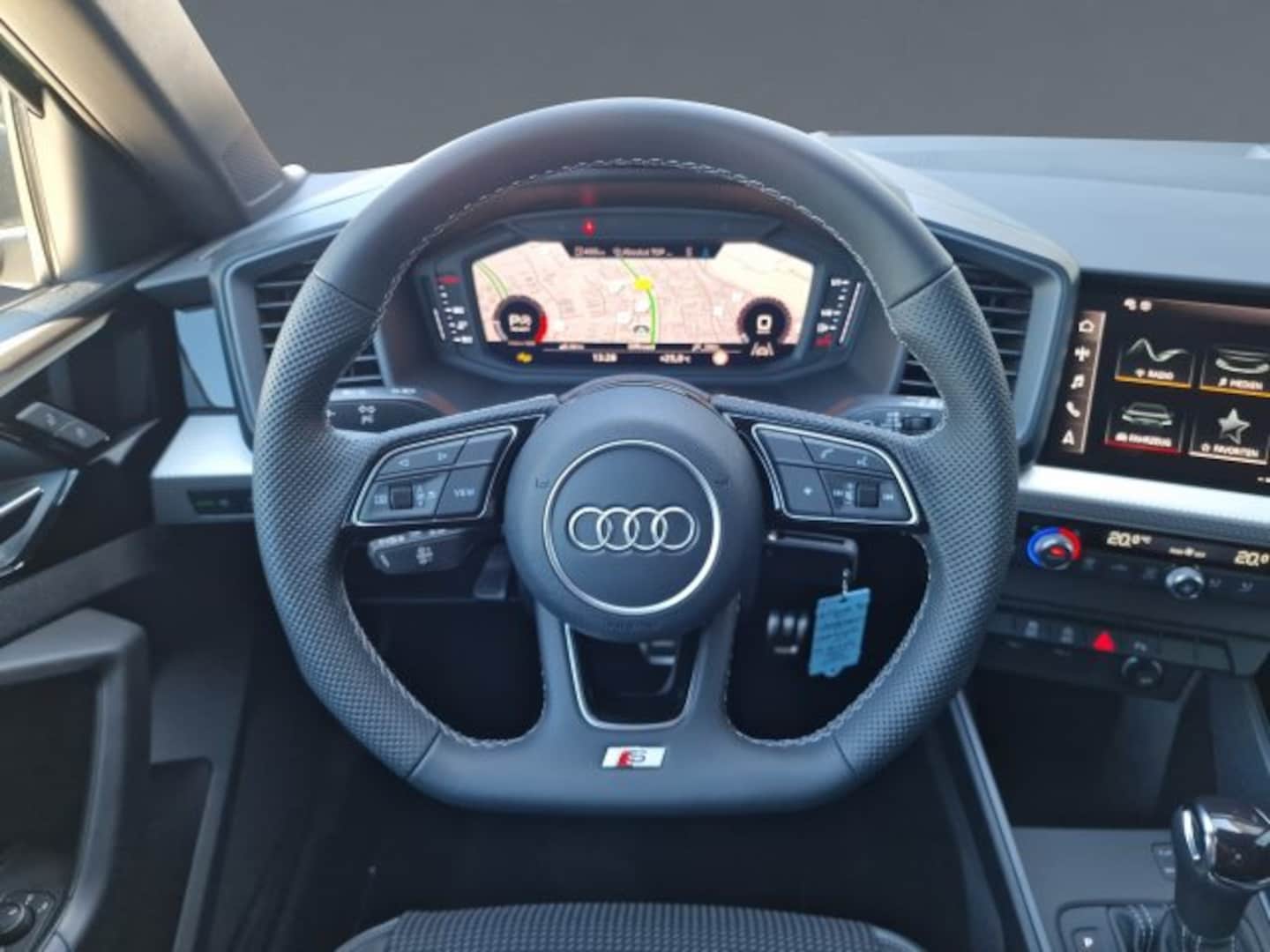 Bild über Audi A1 Sportback S line 35 TFSI S tronic - für weitere Informationen kontaktieren Sie den Audi Partner