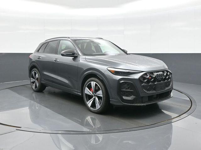 2026 Audi SQ5 Premium Plus quattro's photo