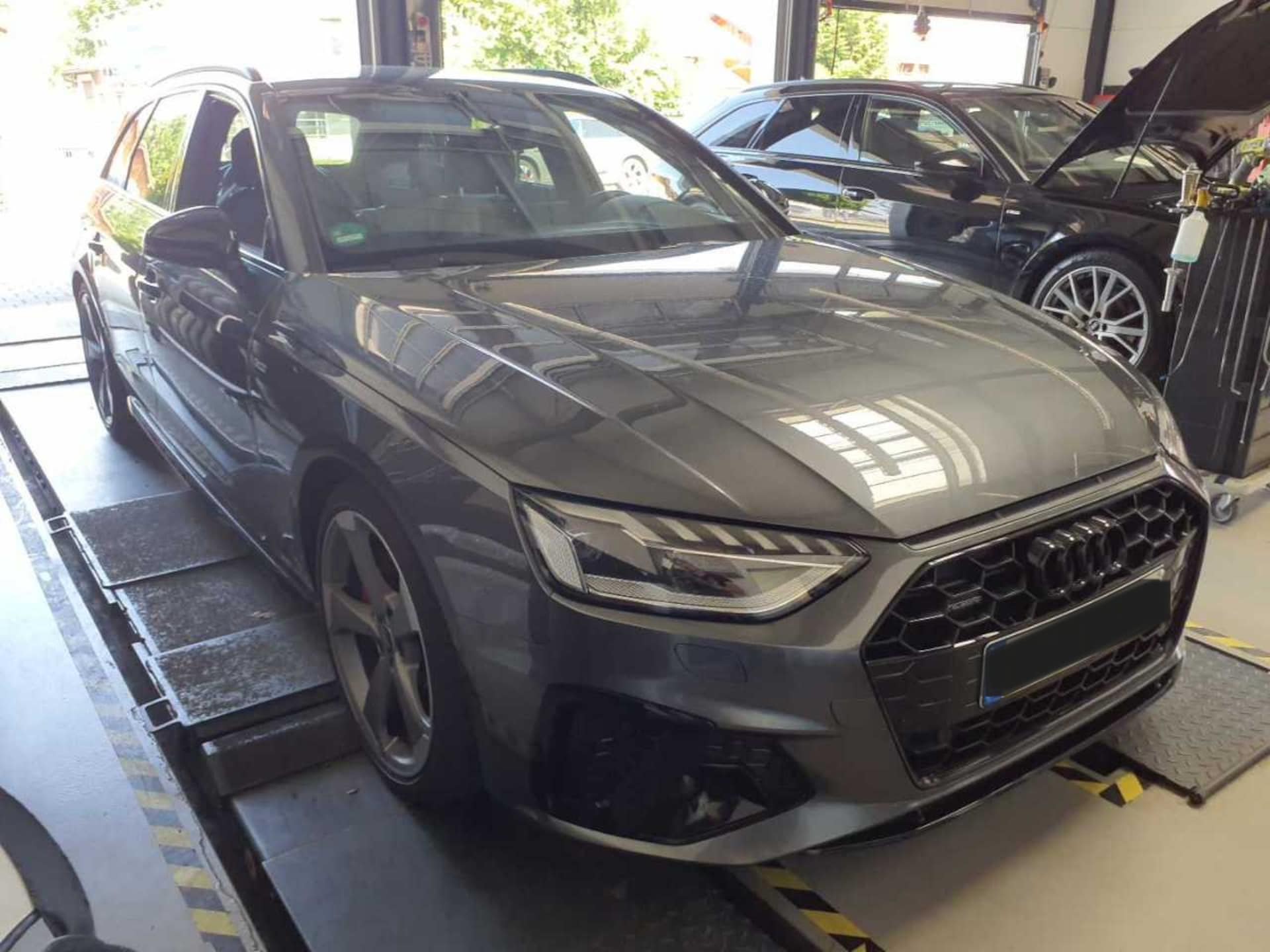 Audi A4 Avant S line