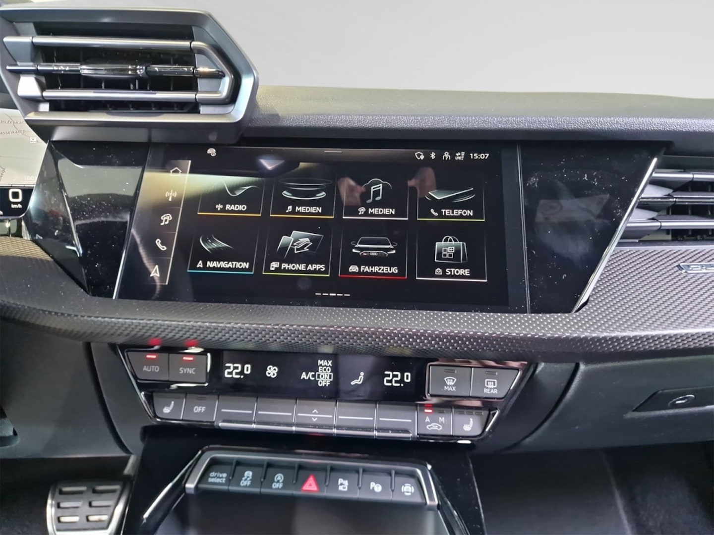 Bild über Audi RS 3 Limousine TFSI quattro 294 kW S tronic - für weitere Informationen kontaktieren Sie den Audi Partner